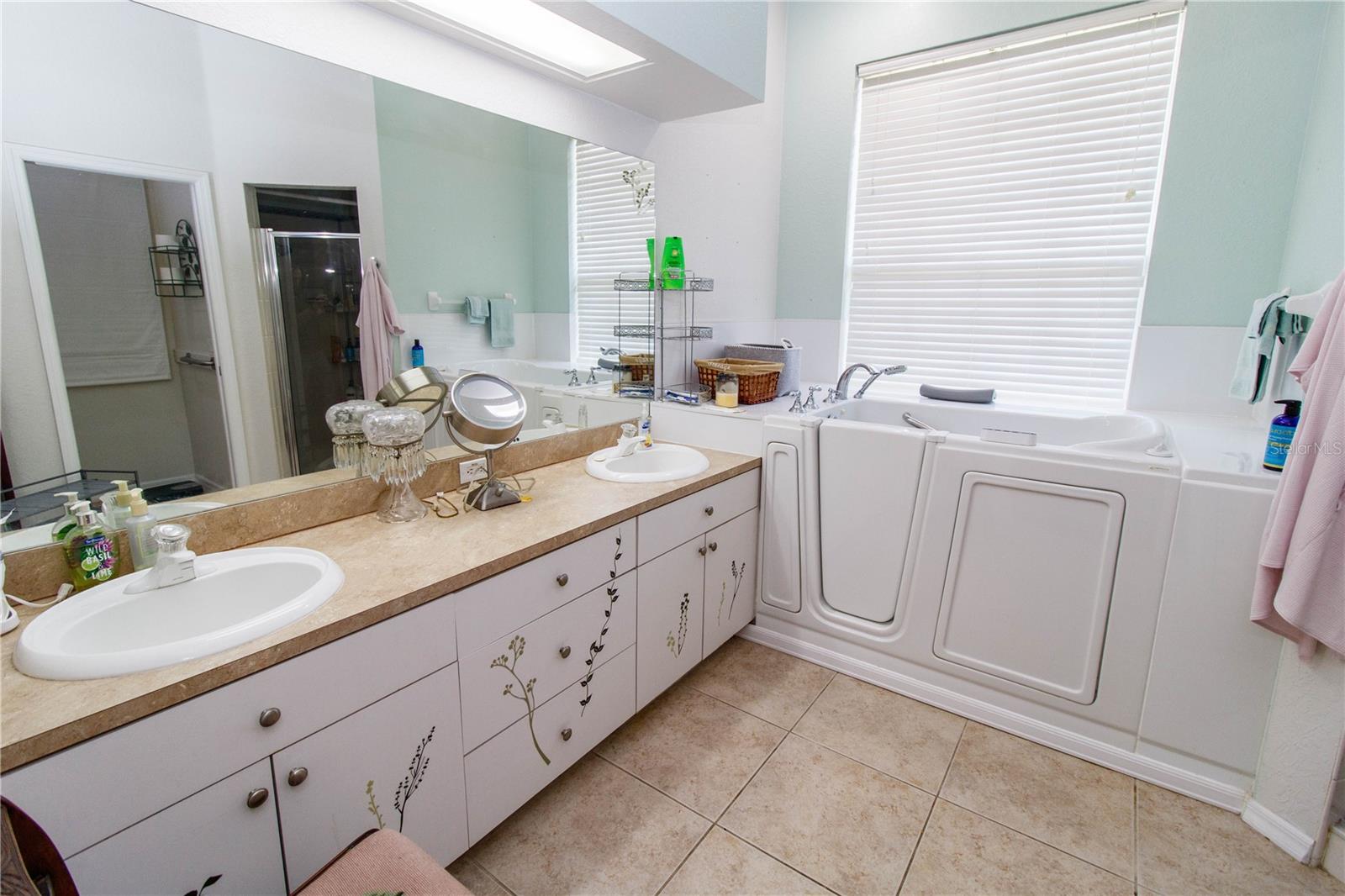 Image 18 of 33 For 15425 Sonora Drive