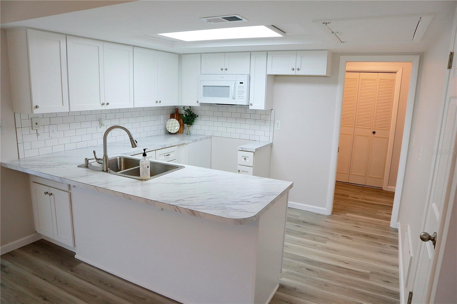 Image 6 of 28 For 5419 Palm Drive  130