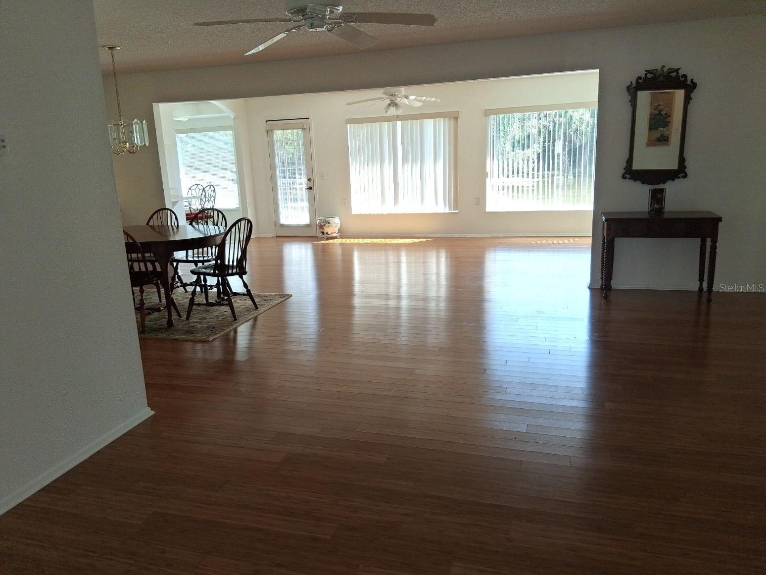 Image 13 of 28 For 9142 Cotswald Way 86