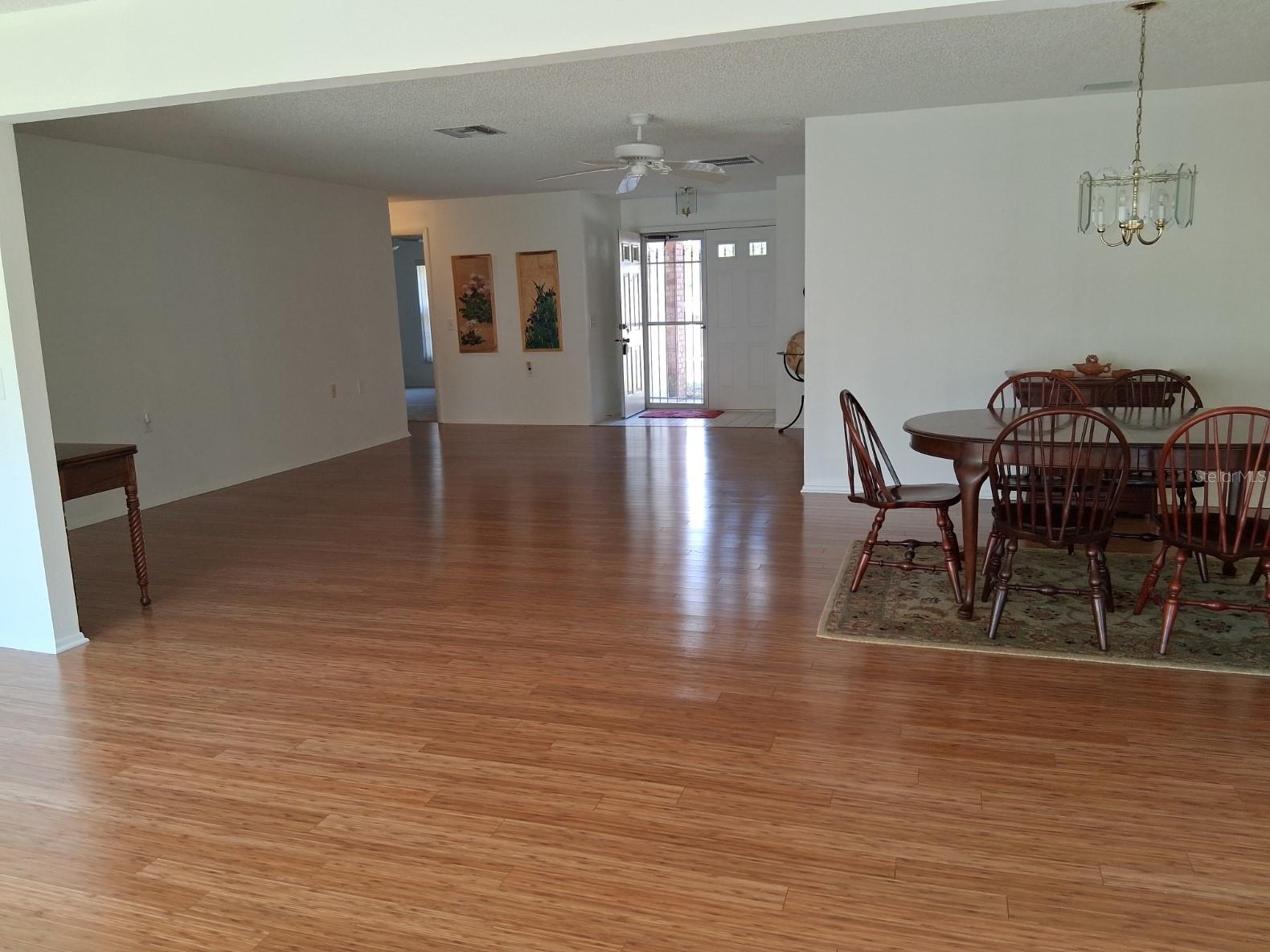 Image 9 of 28 For 9142 Cotswald Way 86