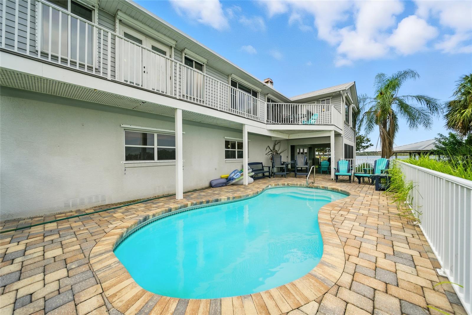 Listing photo id 37 for 2435 Watersedge Drive