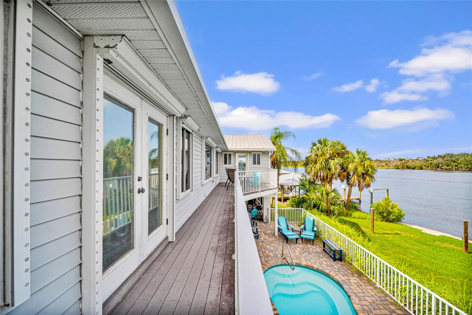 Listing photo id 40 for 2435 Watersedge Drive