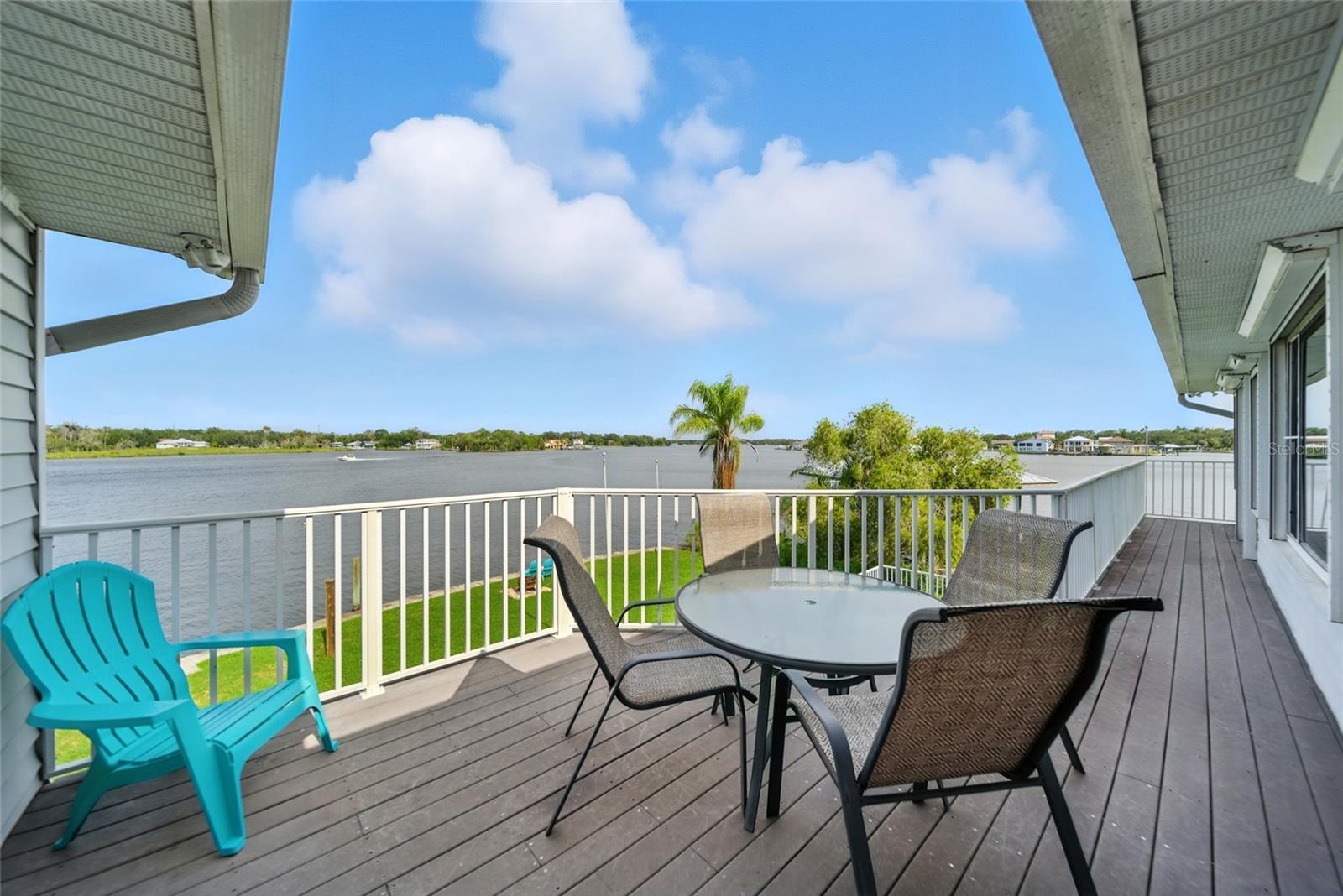 Listing photo id 41 for 2435 Watersedge Drive