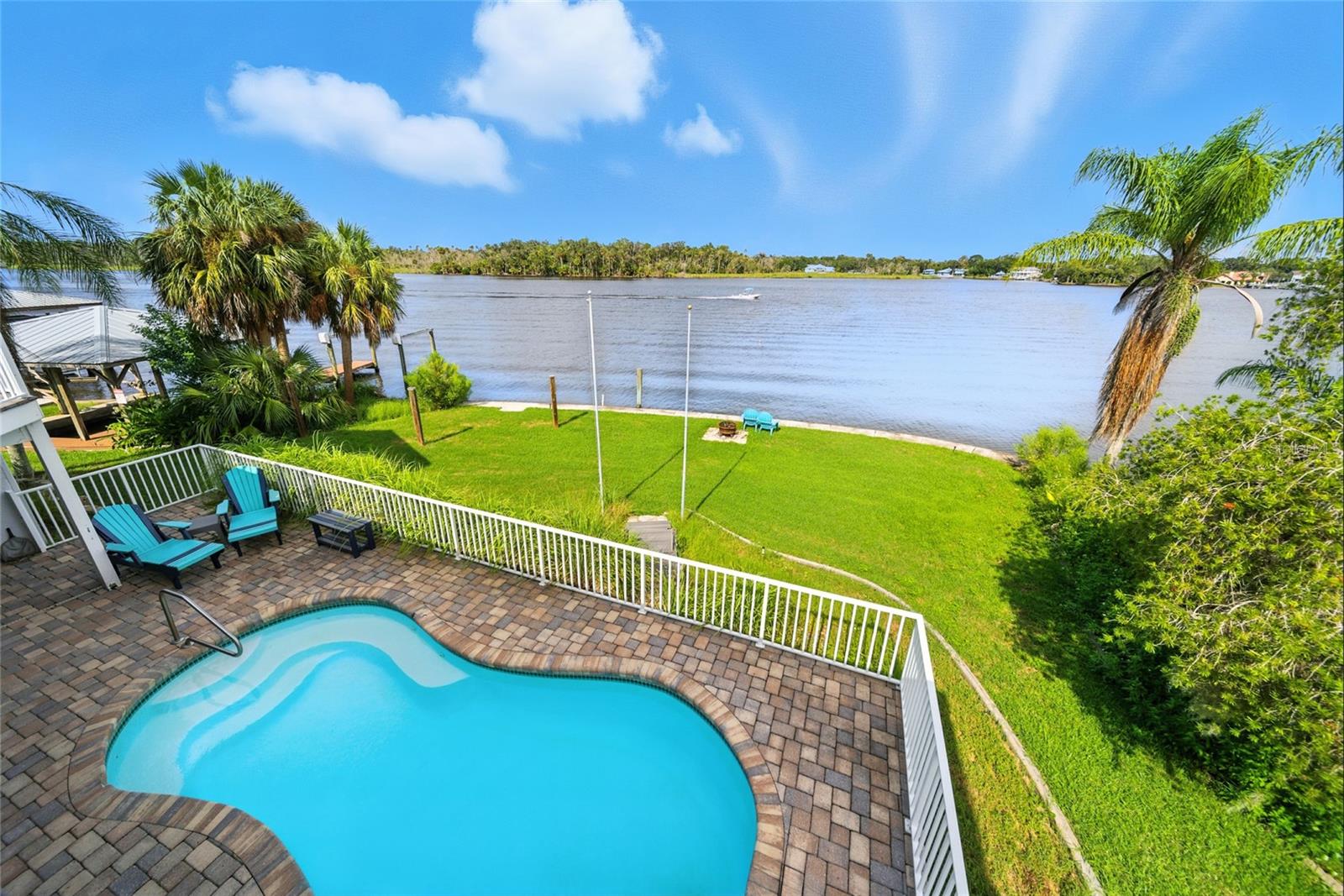 Listing photo id 42 for 2435 Watersedge Drive