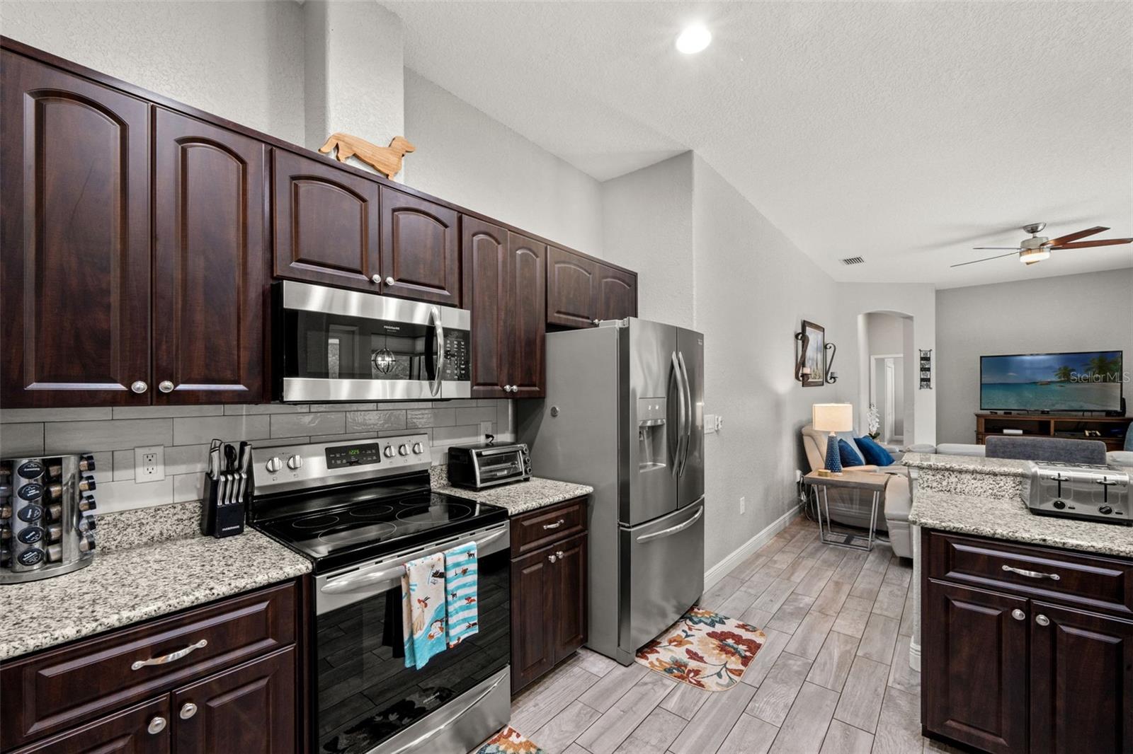 Image 16 of 53 For 16325 Palacky Street