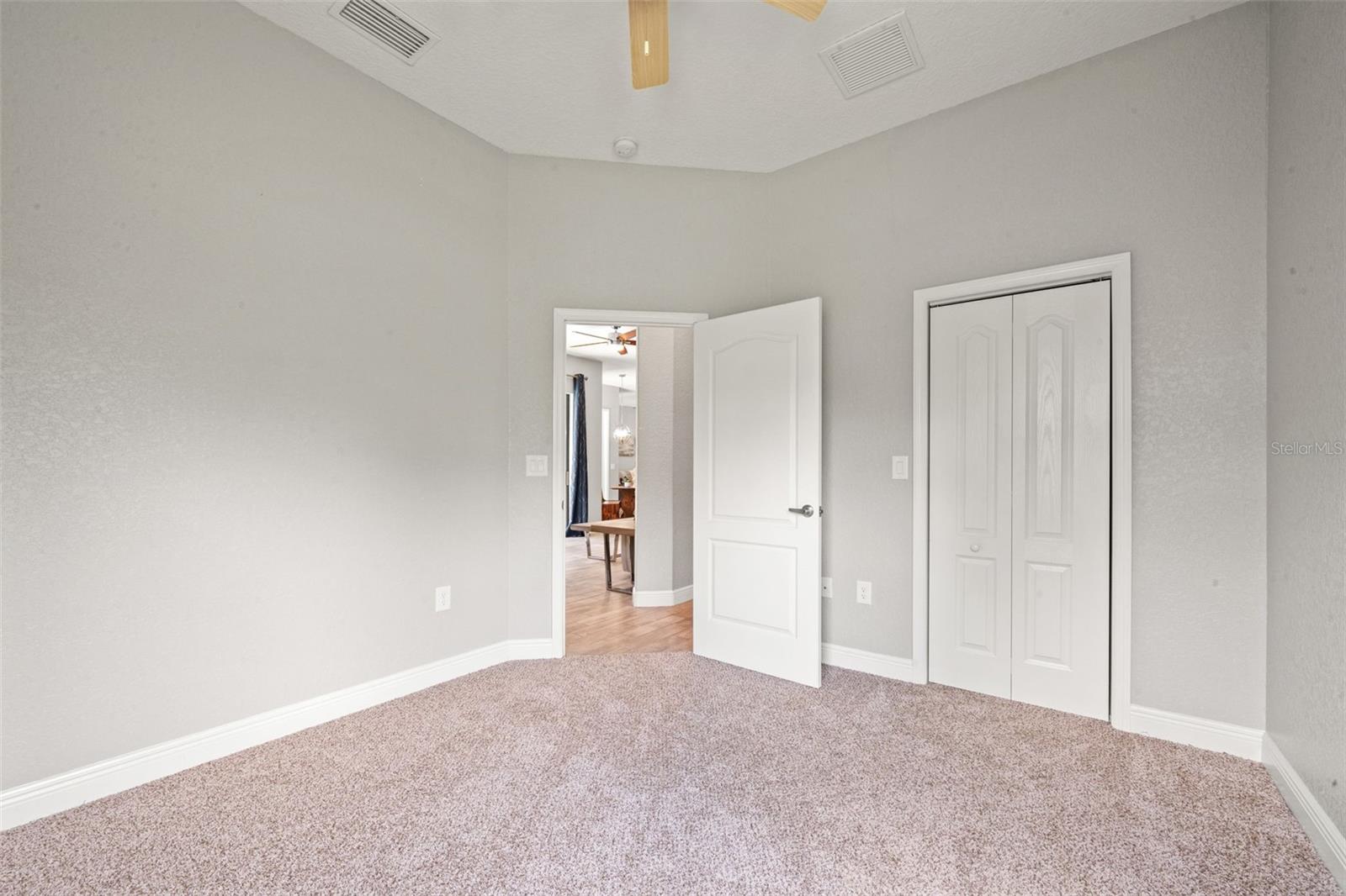 Image 24 of 53 For 16325 Palacky Street