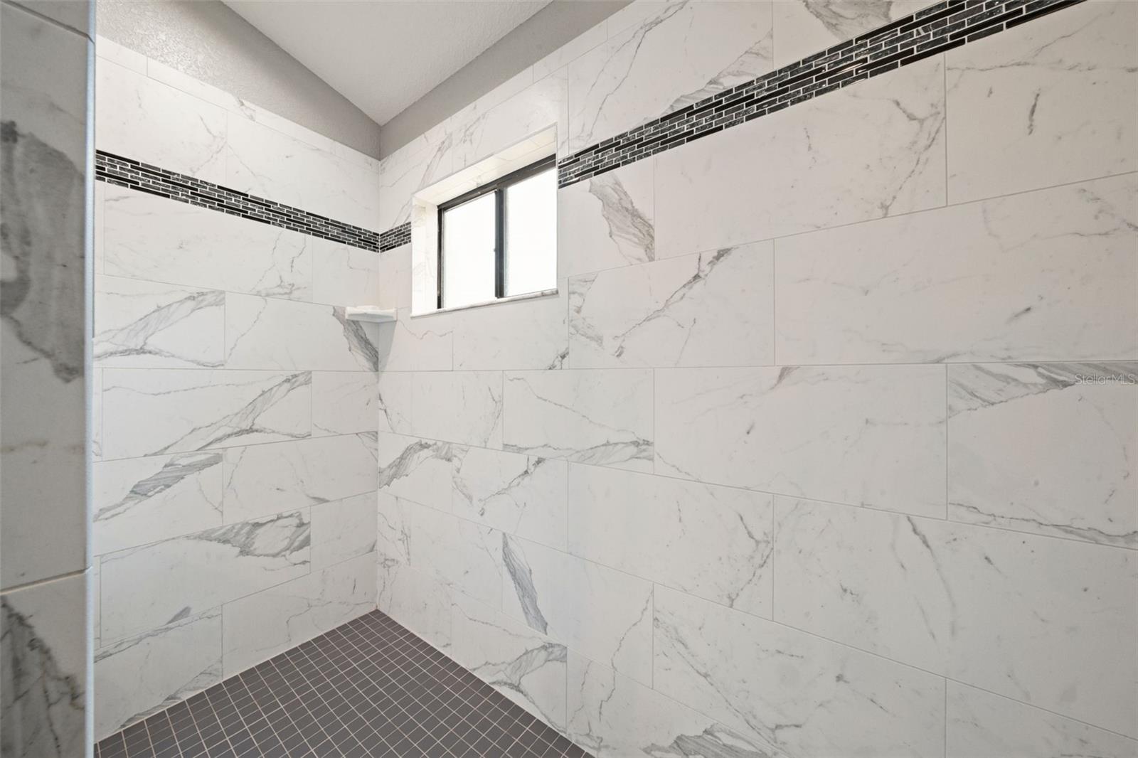 Image 33 of 53 For 16325 Palacky Street