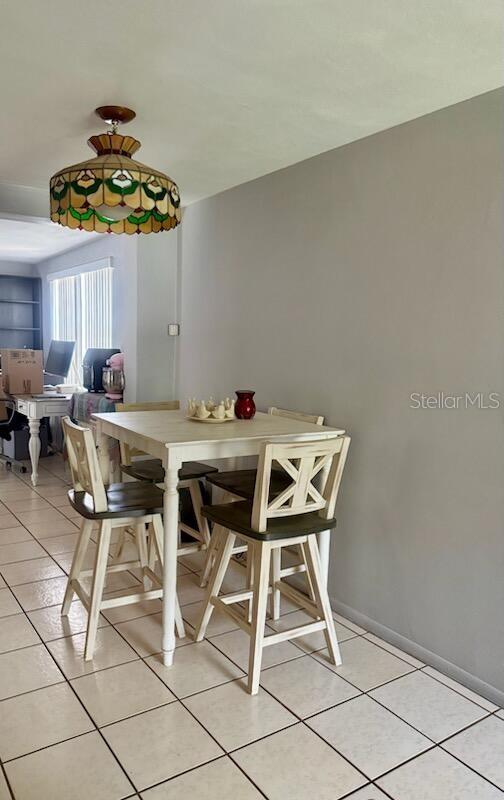 Listing photo id 5 for 3719 Warbler Drive