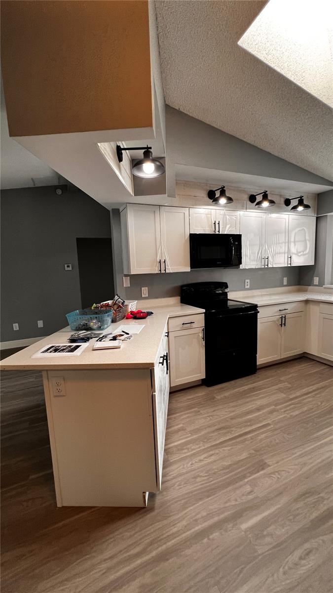 Image 4 of 21 For 10307 Gifford Drive