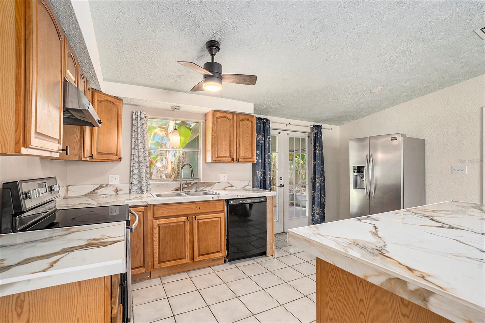 Image 11 of 27 For 7238 Dianne Drive