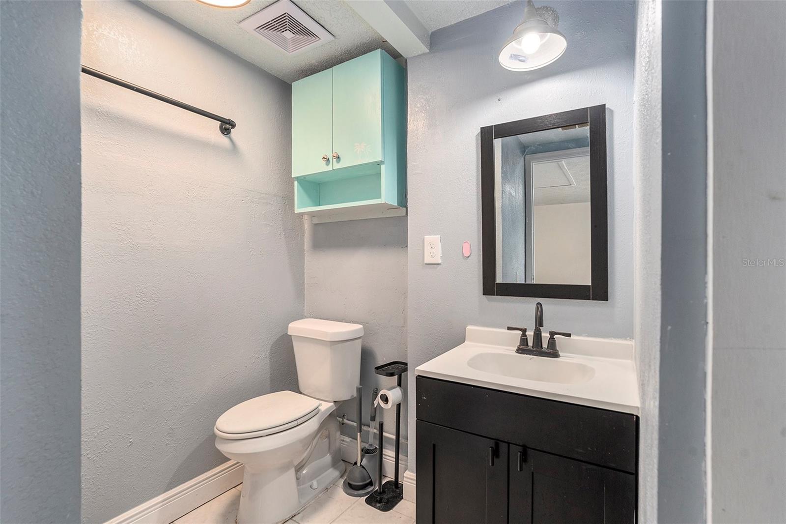 Image 16 of 27 For 7238 Dianne Drive