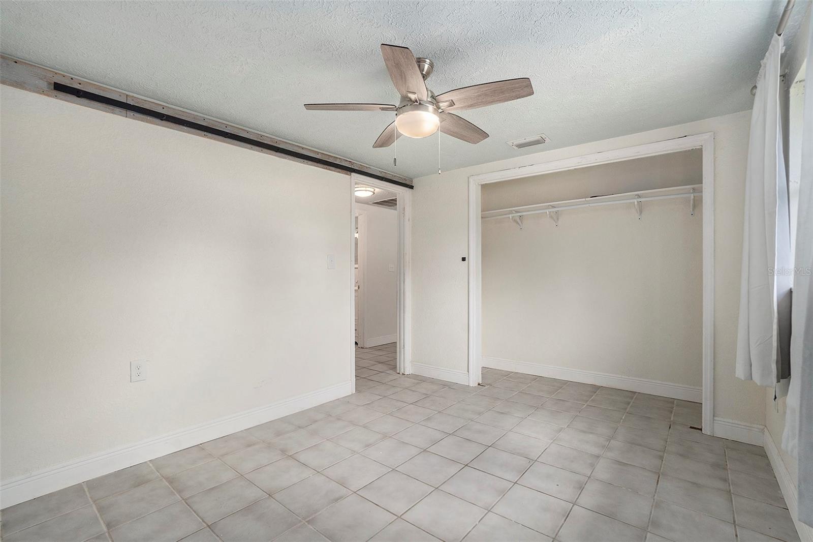 Image 19 of 27 For 7238 Dianne Drive
