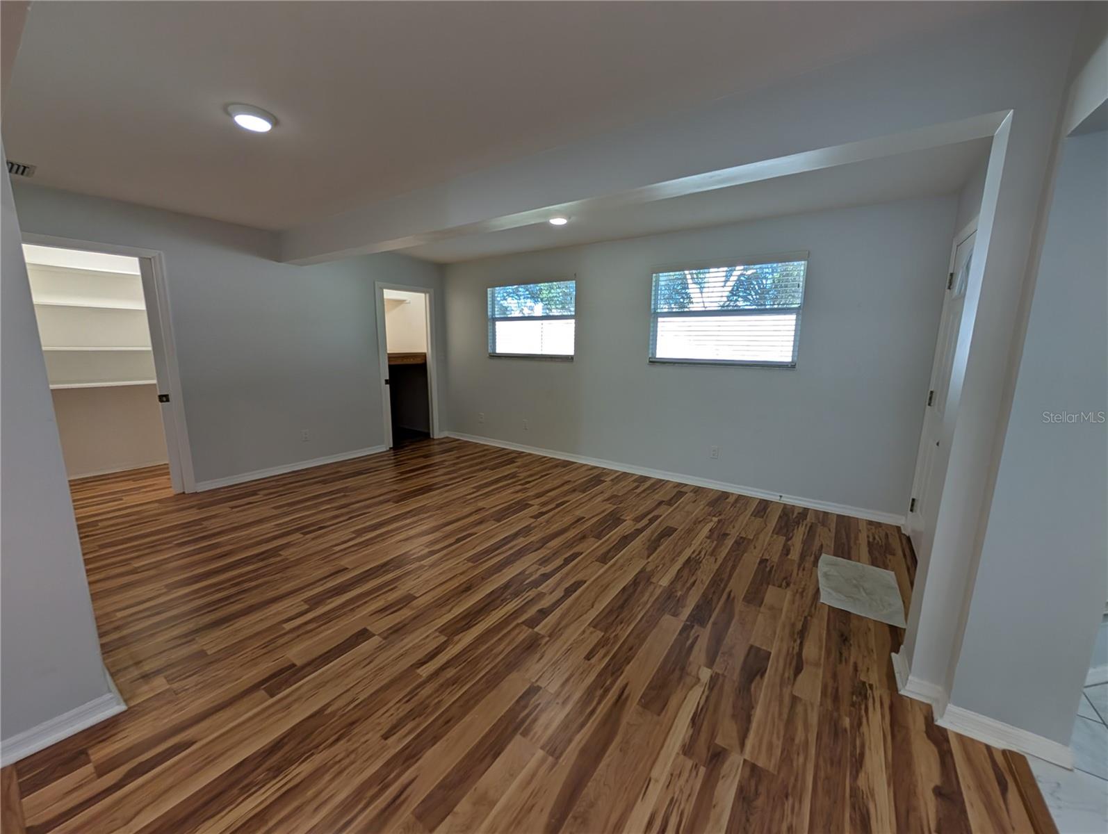 Image 13 of 51 For 196 Hunter Court