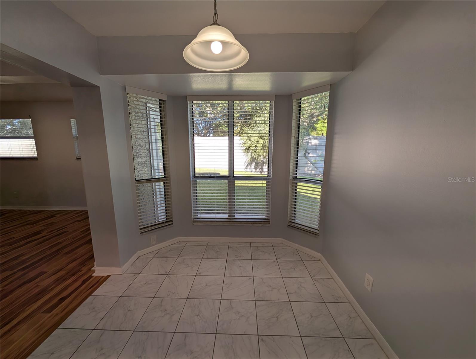Image 19 of 51 For 196 Hunter Court