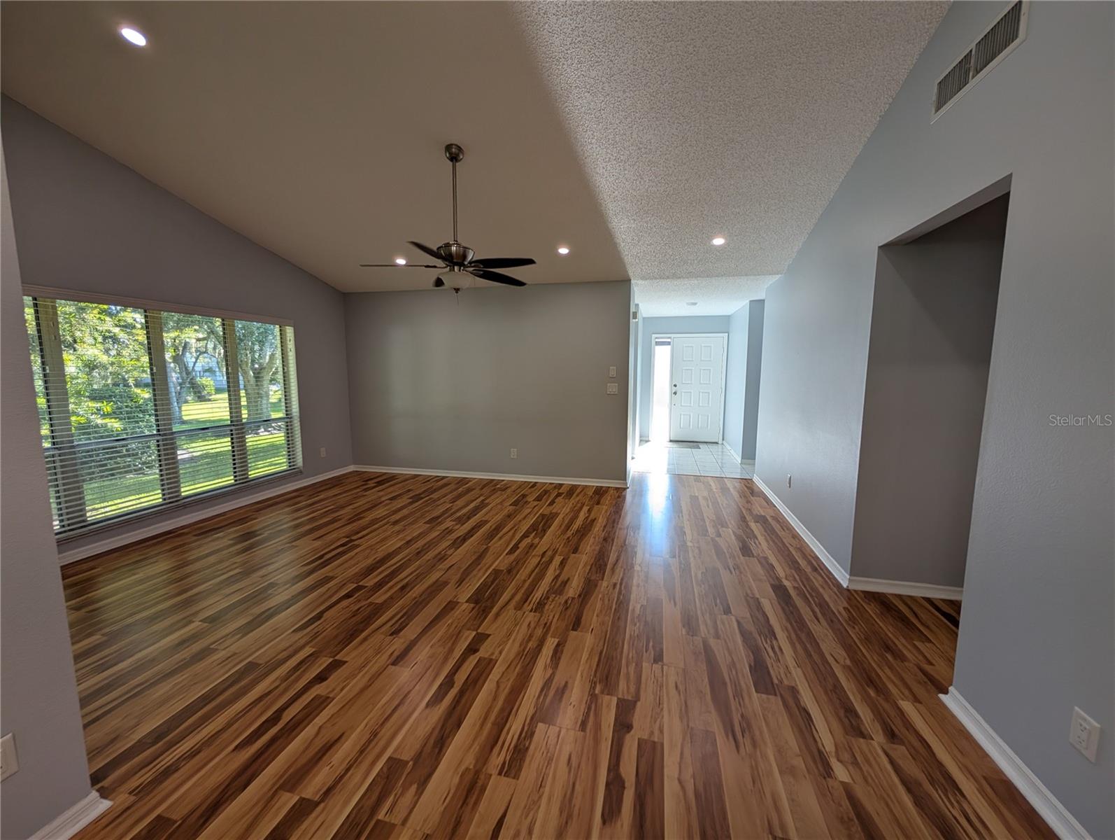 Image 8 of 51 For 196 Hunter Court