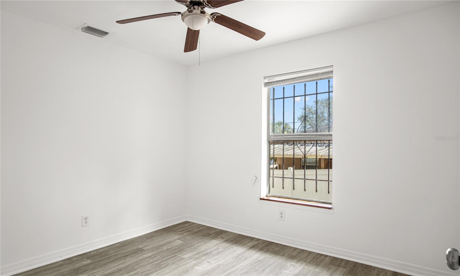 Image 20 of 26 For 3714 57th Street