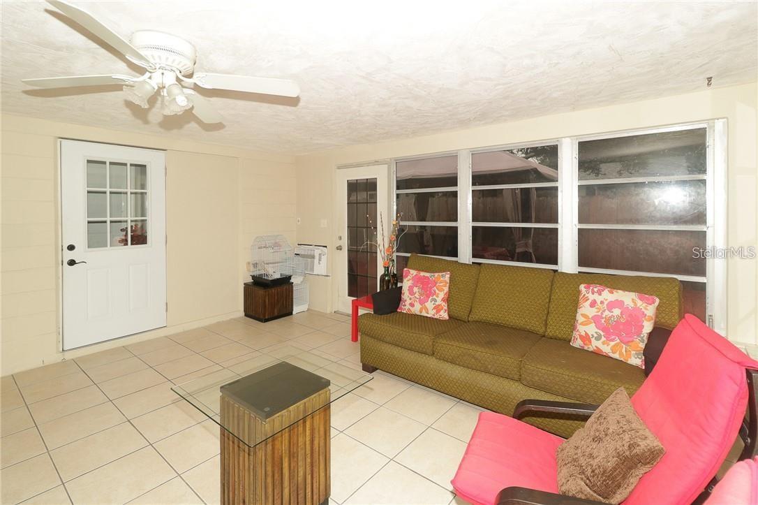 Image 16 of 20 For 11241 Linden Lane