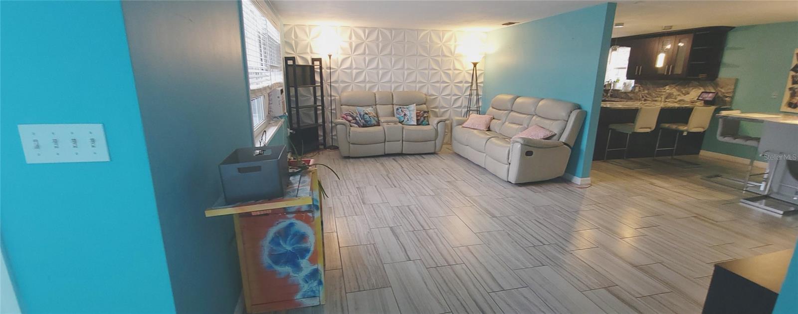 Image 4 of 20 For 11241 Linden Lane