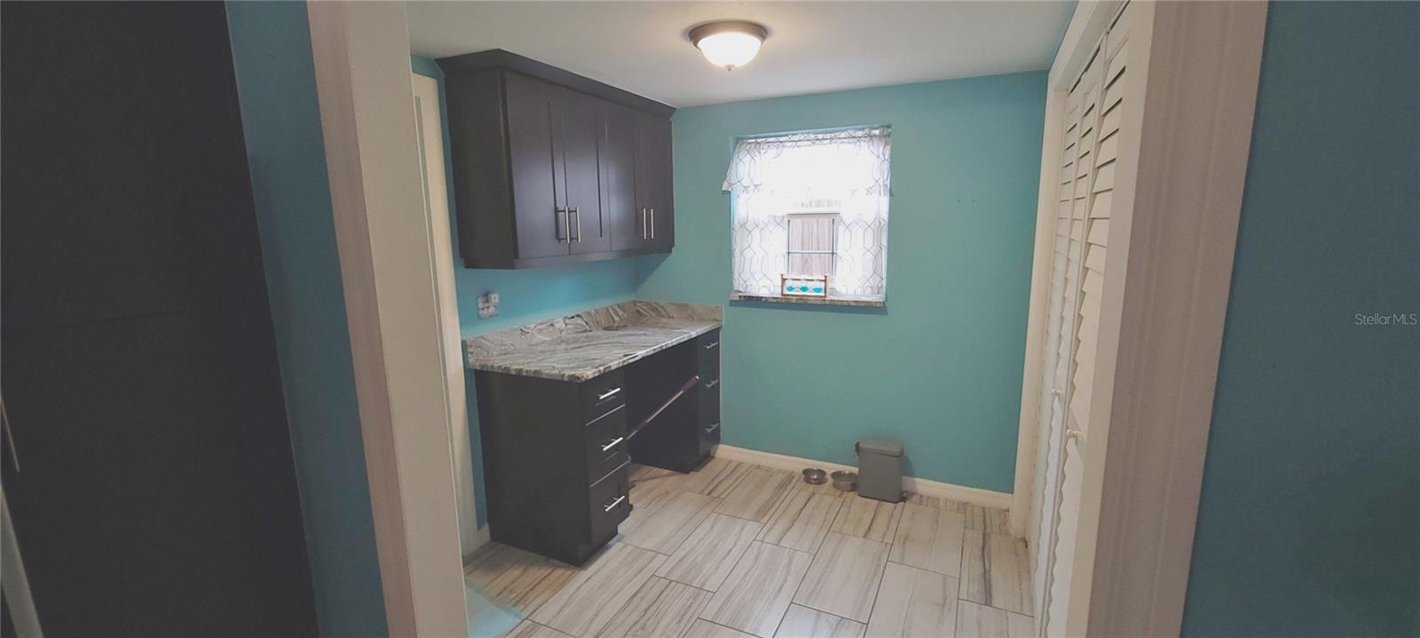 Image 8 of 20 For 11241 Linden Lane
