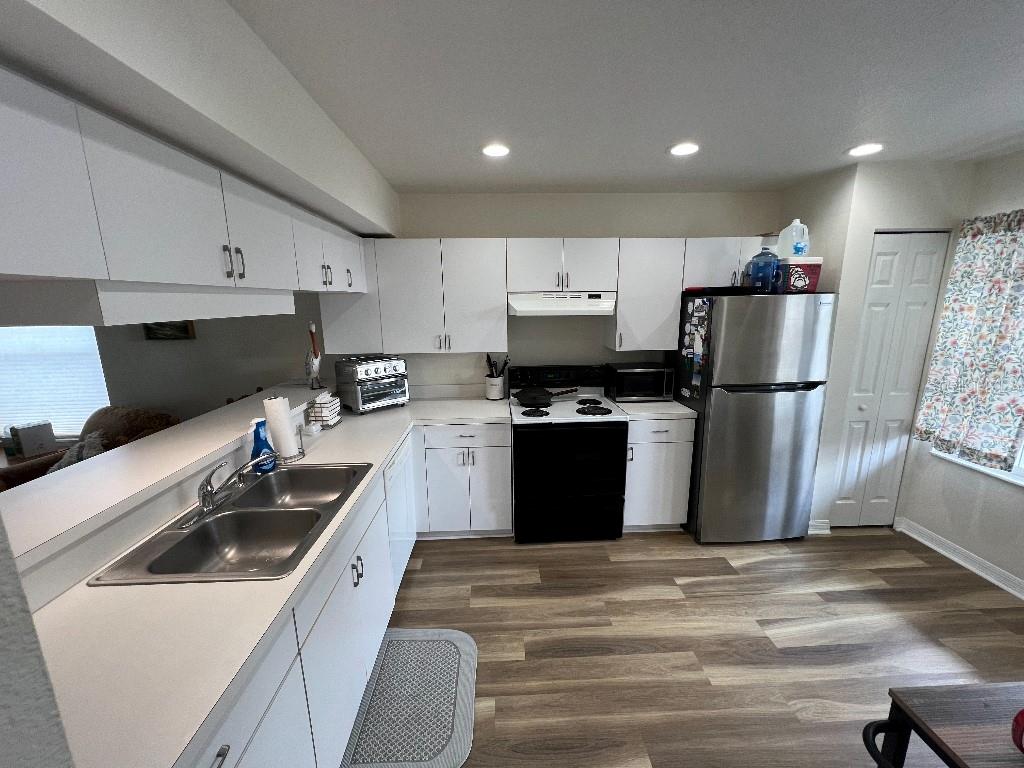 Image 16 of 49 For 9485 Hamlin Boulevard 8