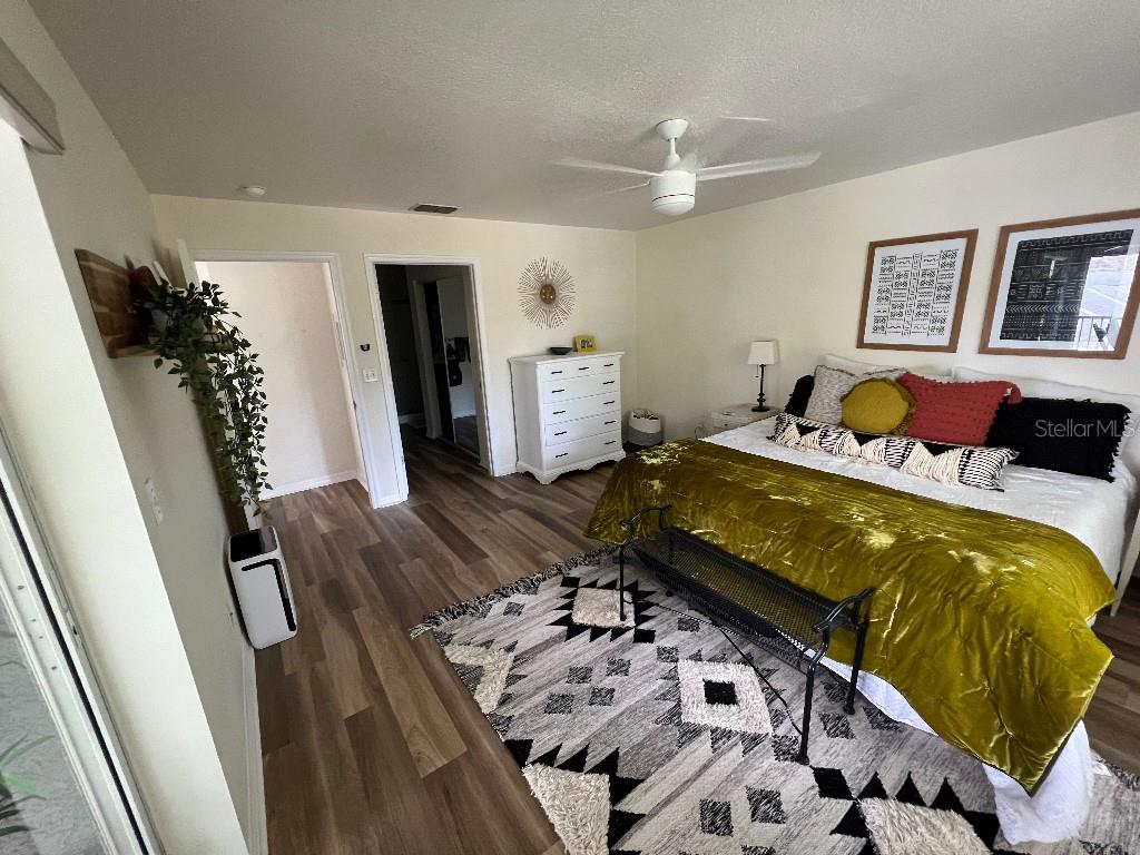 Image 21 of 49 For 9485 Hamlin Boulevard 8