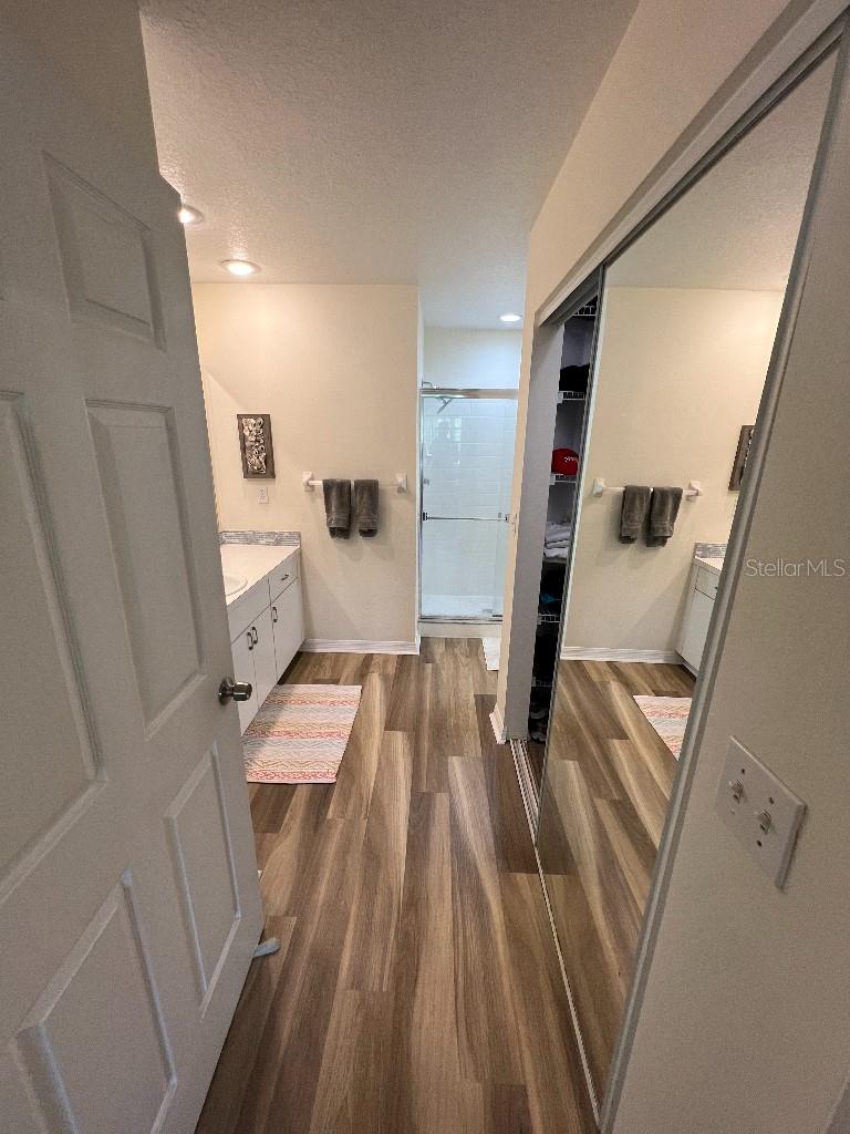 Image 27 of 49 For 9485 Hamlin Boulevard 8