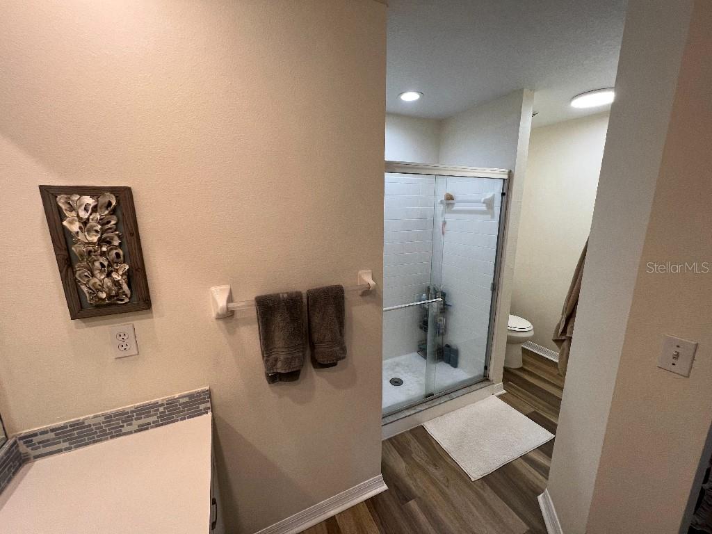 Image 32 of 49 For 9485 Hamlin Boulevard 8