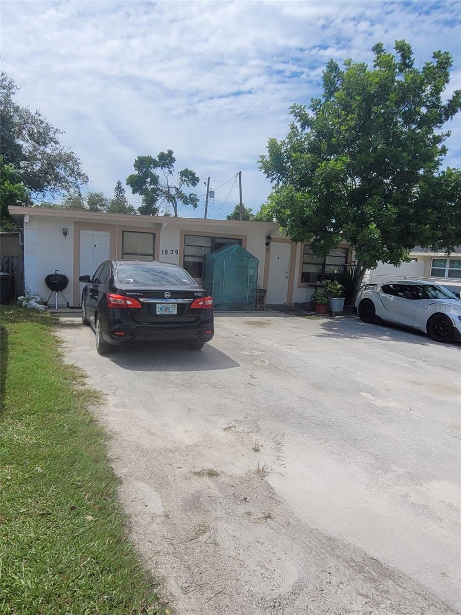 Image 6 of 26 For 1839 & 1841 Hacienda Way