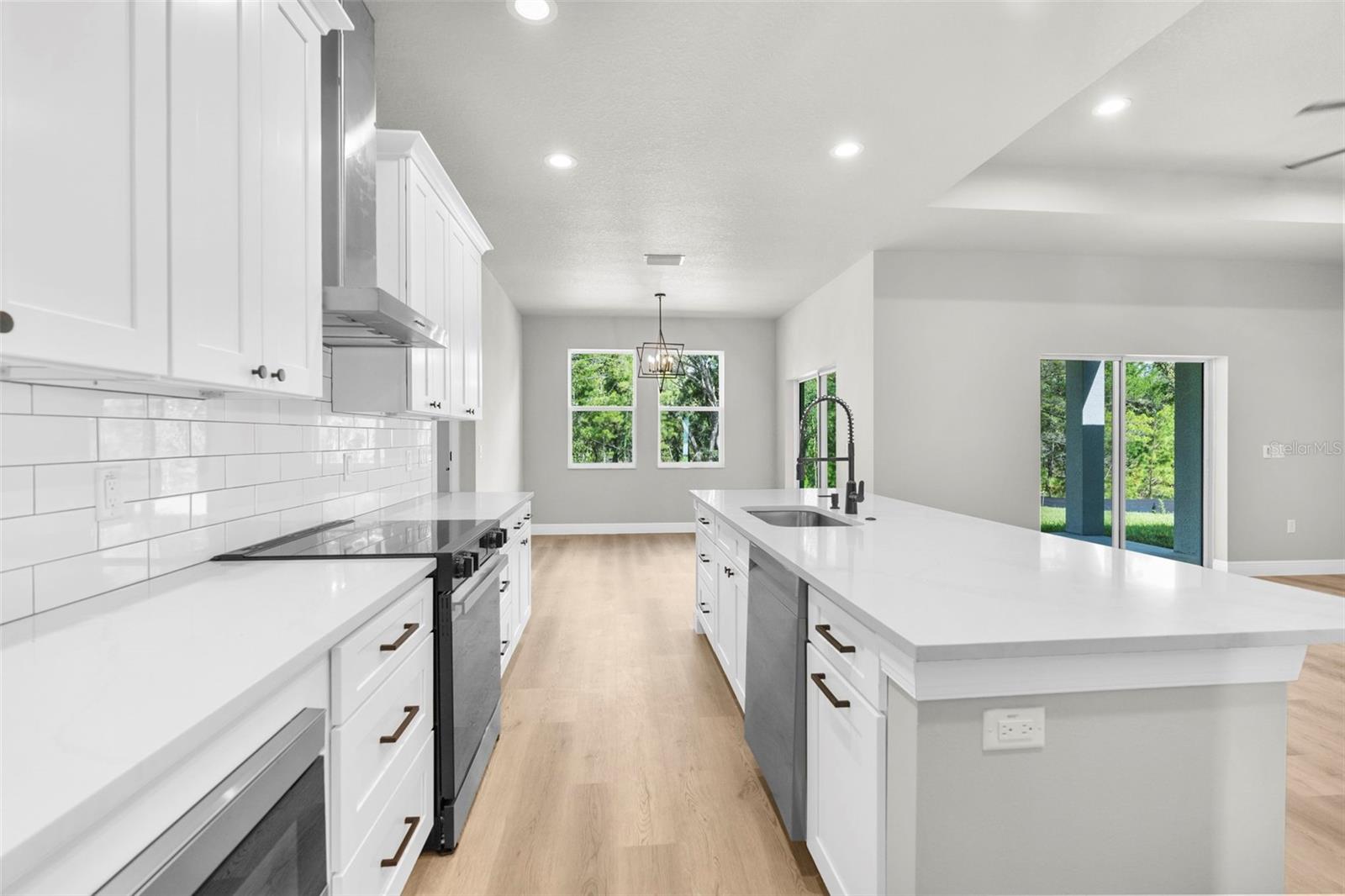 Listing photo id 8 for 3 Lupine Street