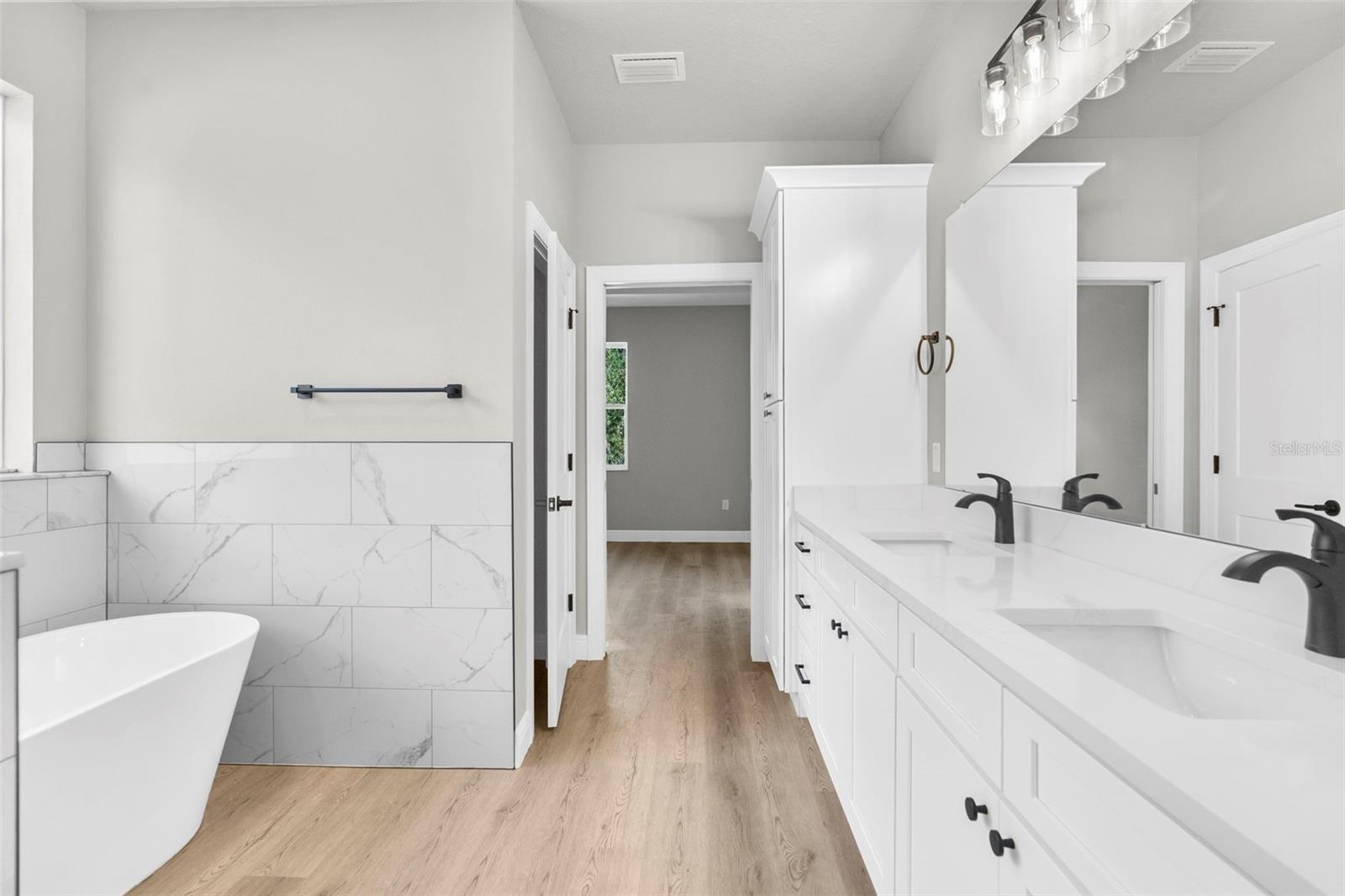 Listing photo id 24 for 3 Lupine Street