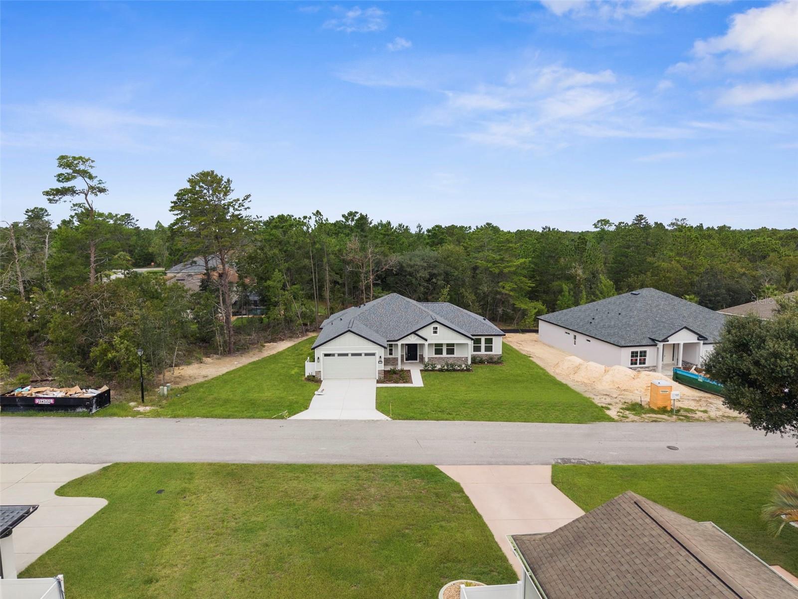 Listing photo id 41 for 3 Lupine Street