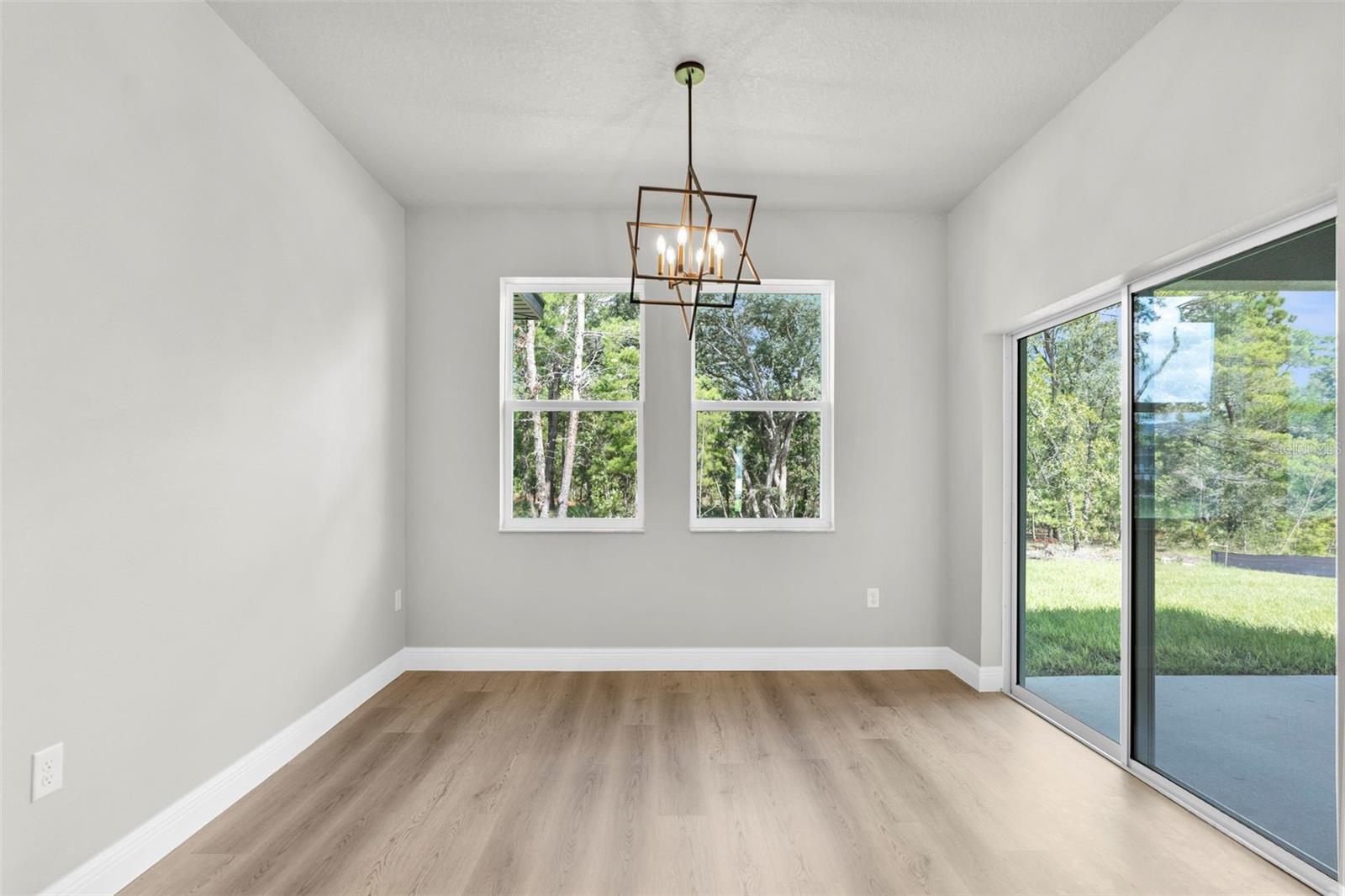 Listing photo id 7 for 3 Lupine Street