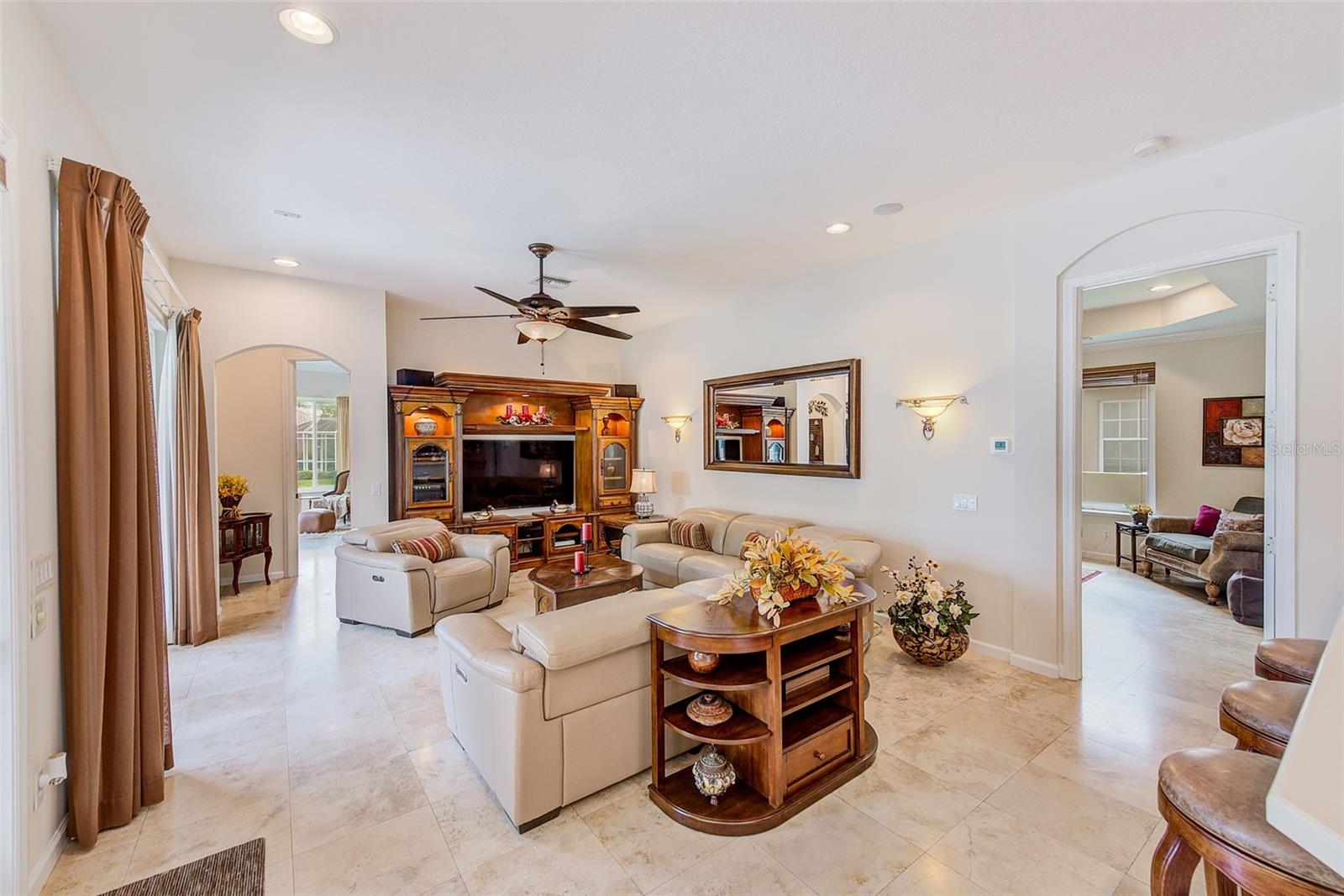 Image 12 of 82 For 7714 Aralia Way