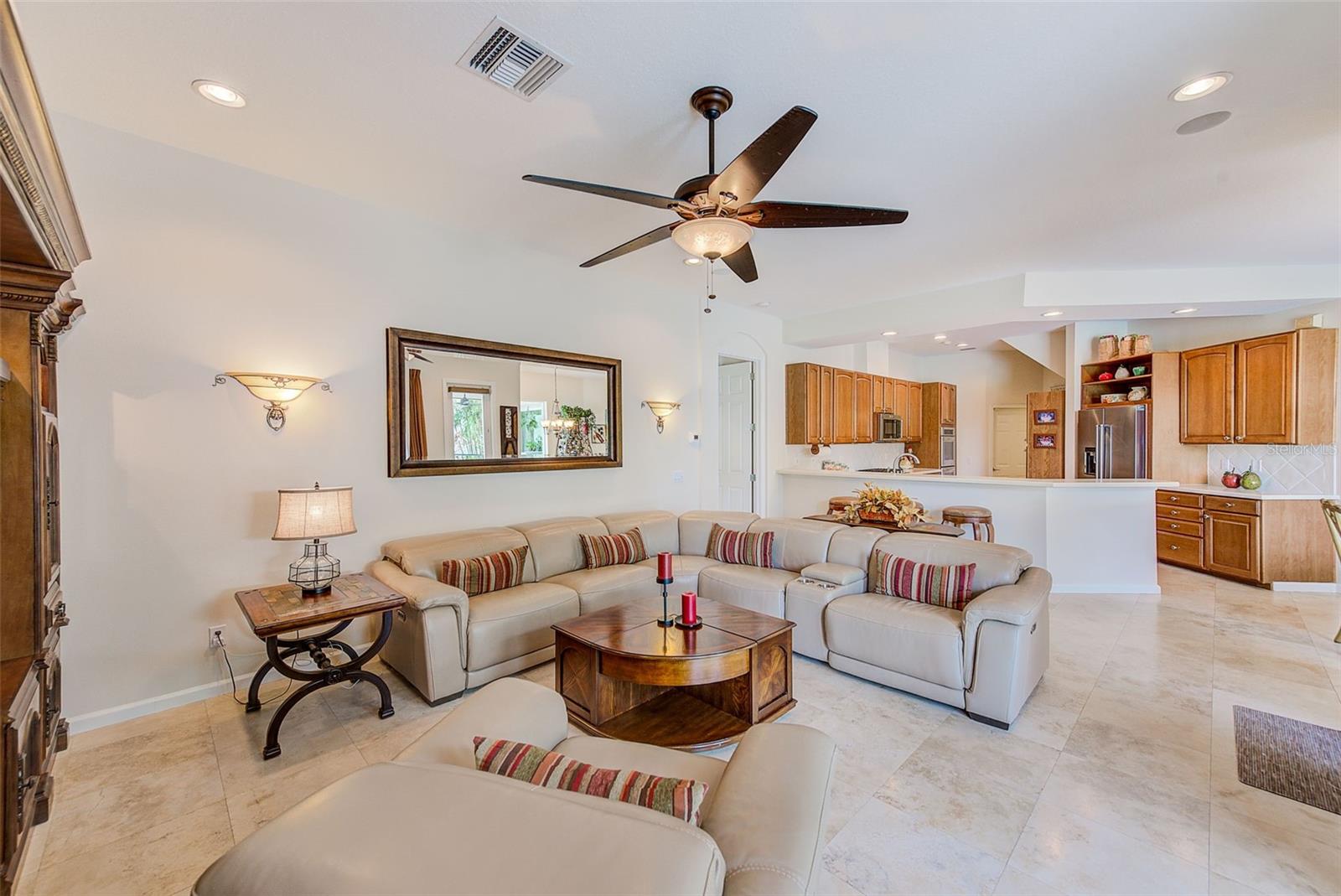 Image 14 of 82 For 7714 Aralia Way