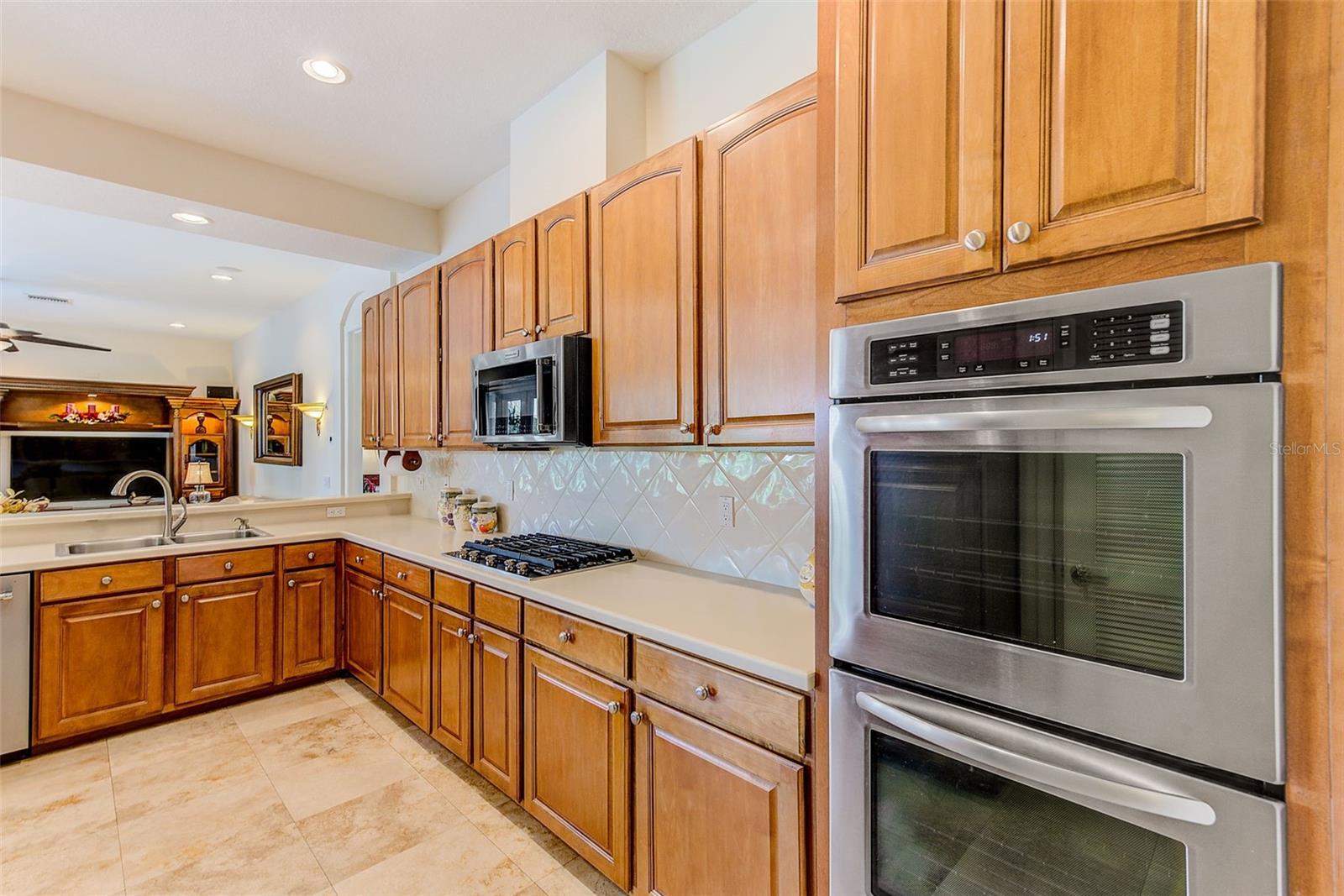 Image 20 of 82 For 7714 Aralia Way