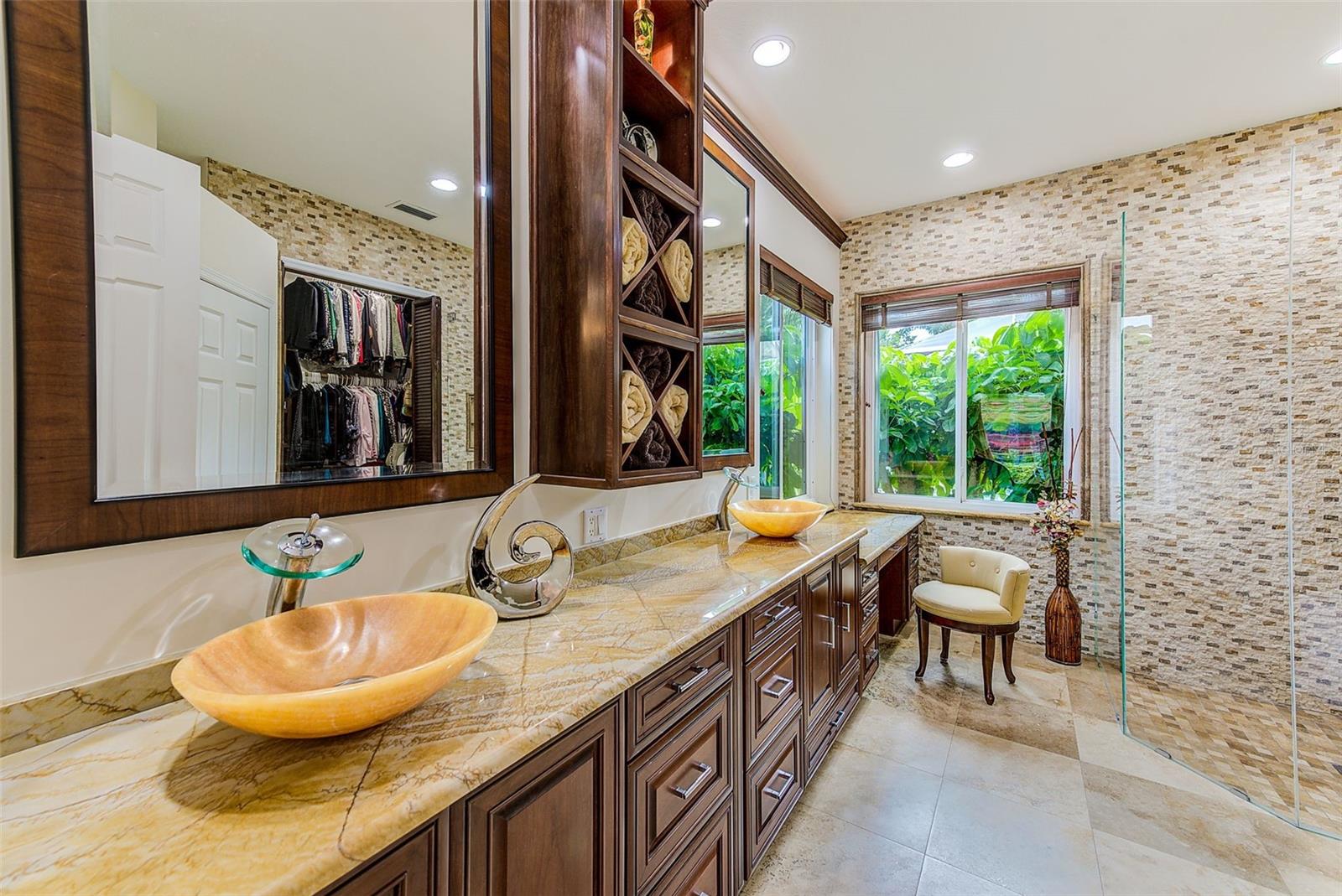Image 29 of 82 For 7714 Aralia Way