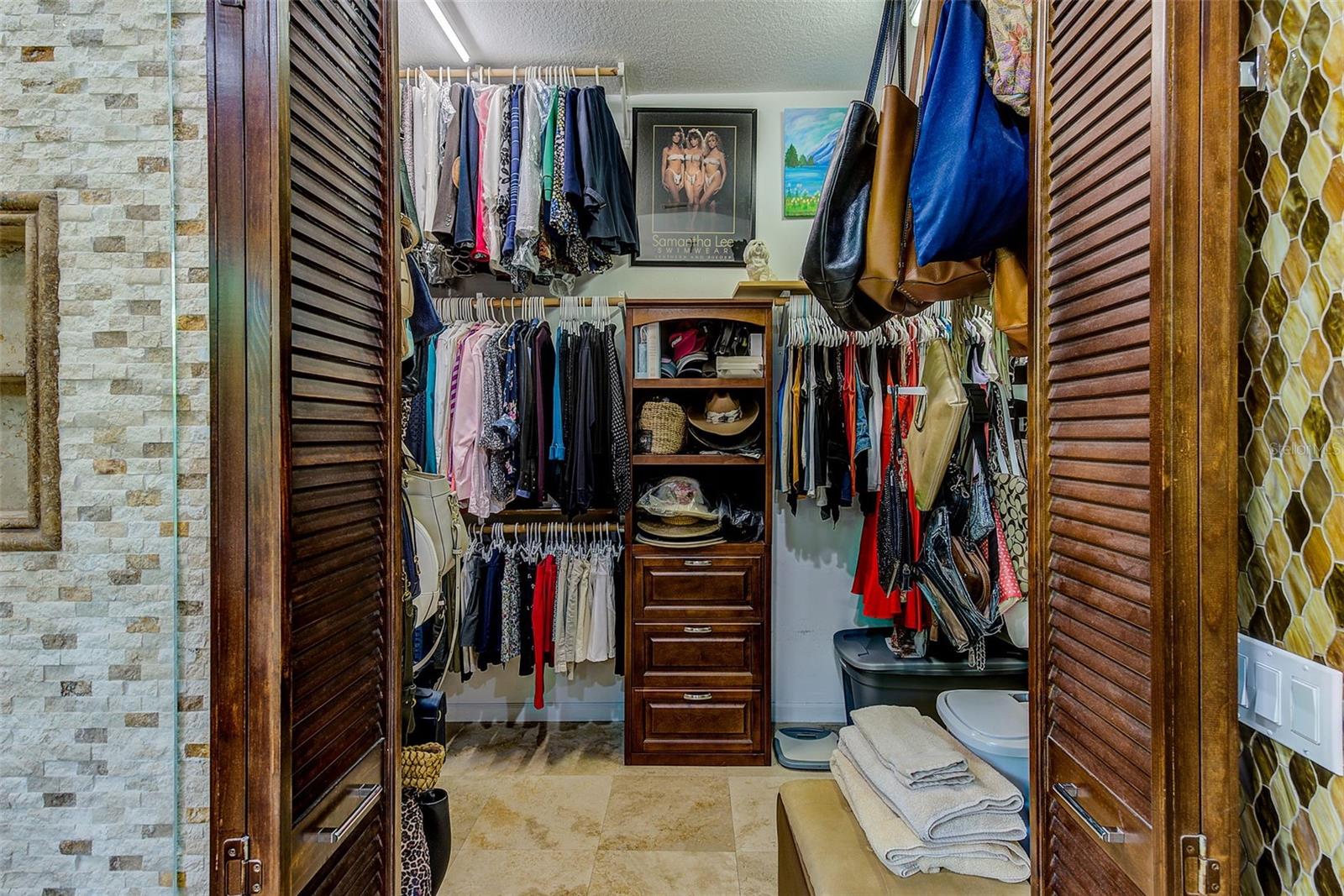 Image 32 of 82 For 7714 Aralia Way