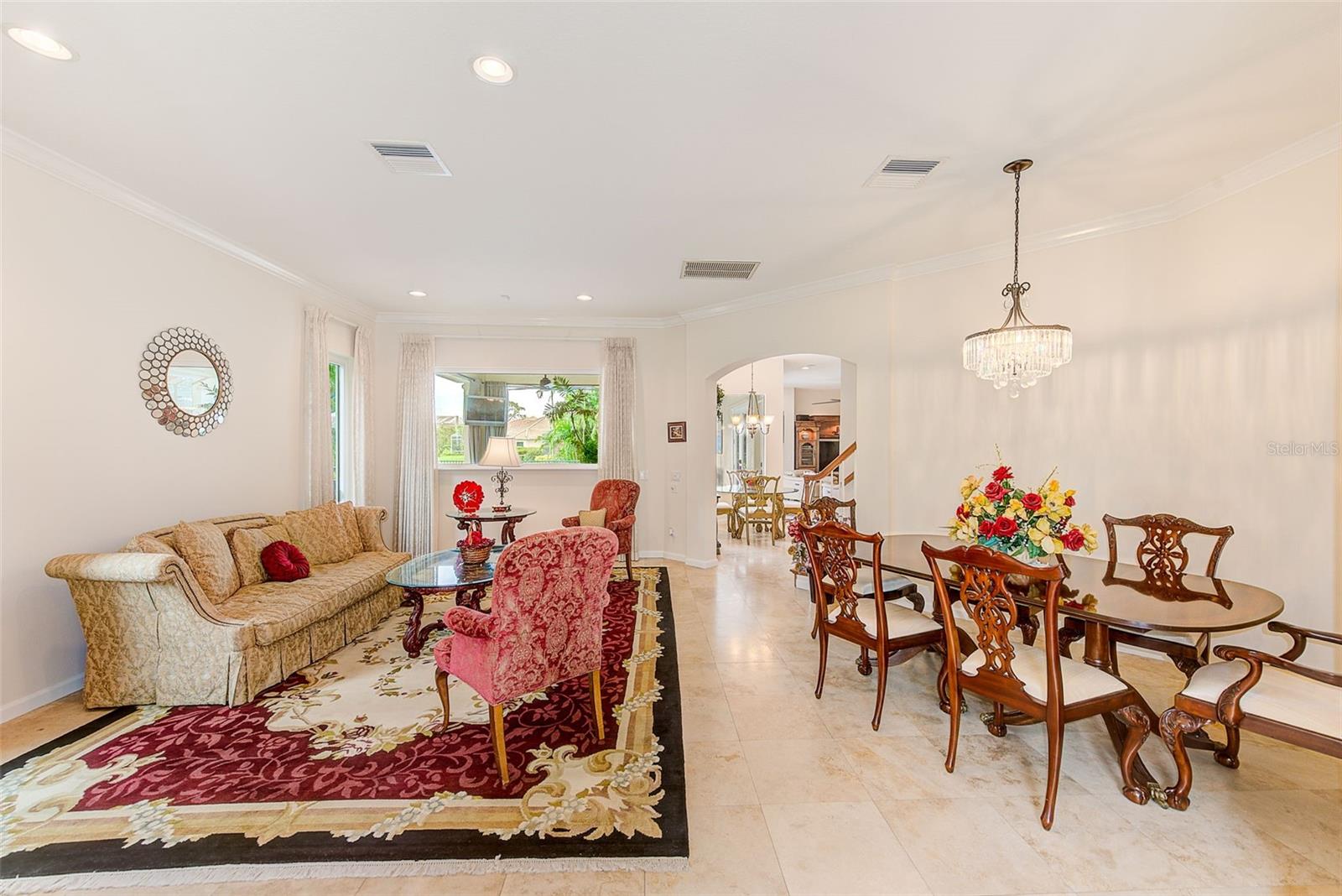 Image 5 of 82 For 7714 Aralia Way