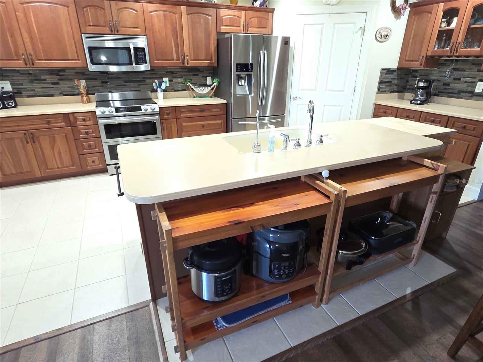 Image 3 of 37 For 8152 Southern Pines Drive