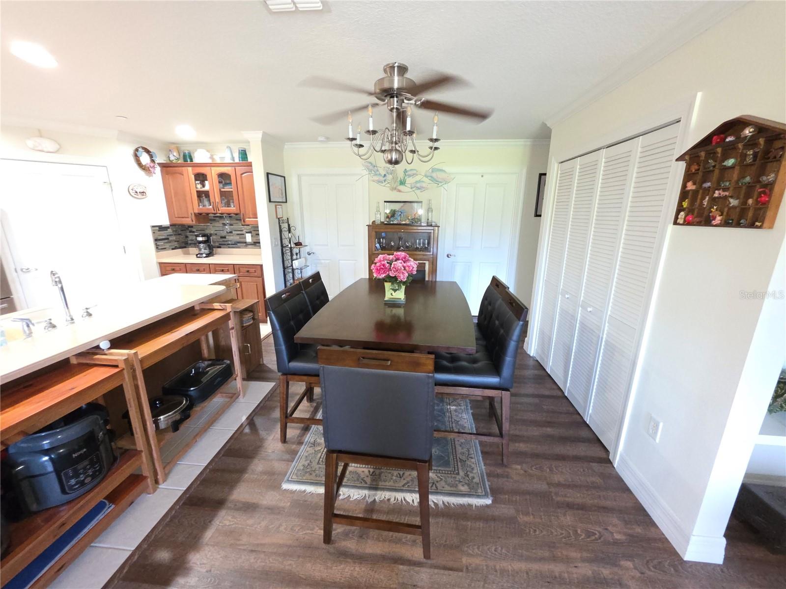 Image 7 of 37 For 8152 Southern Pines Drive