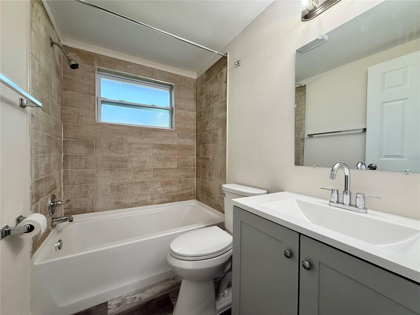 Image 14 of 17 For 8717 Spanish Moss Drive