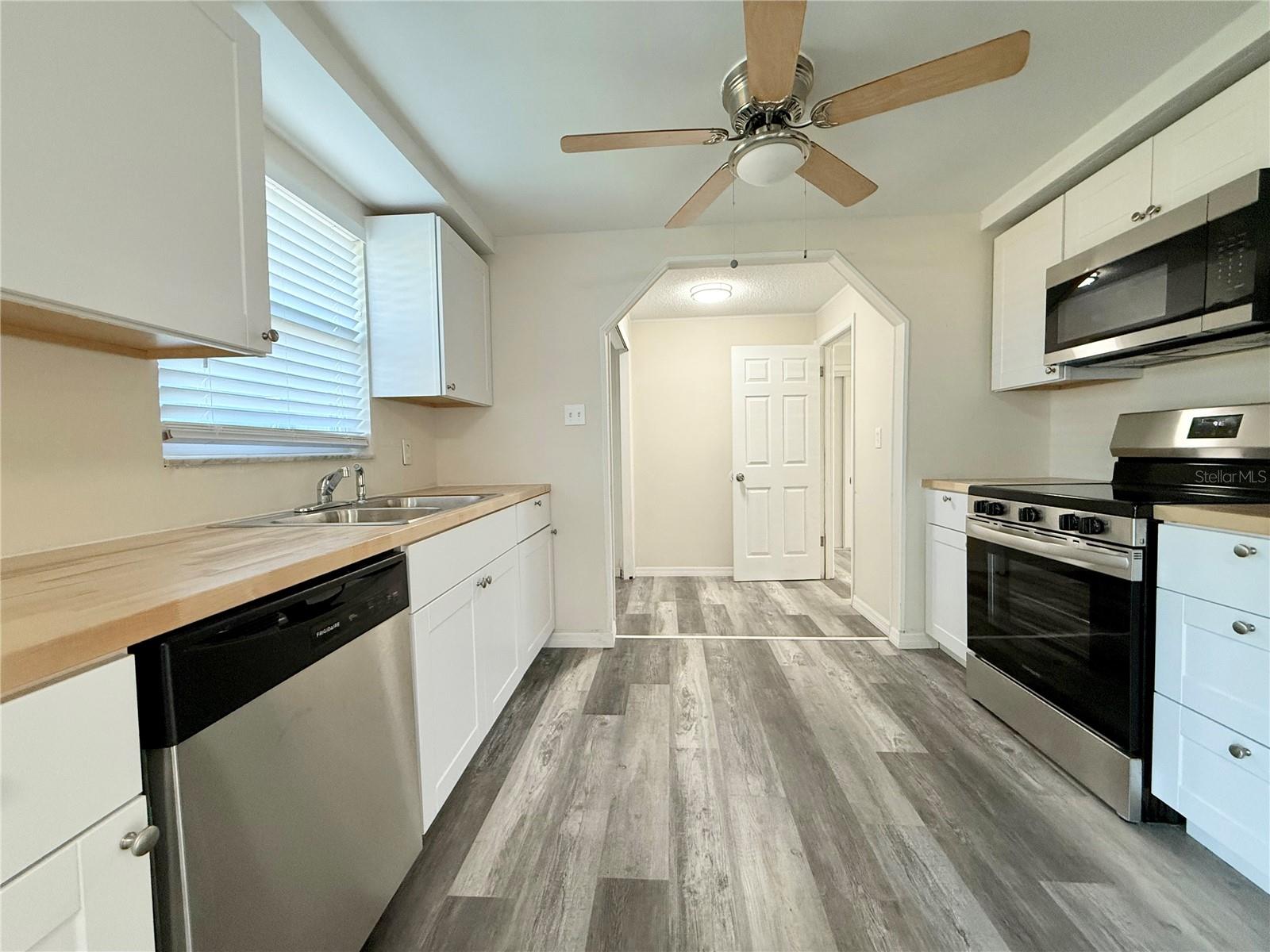 Image 5 of 17 For 8717 Spanish Moss Drive