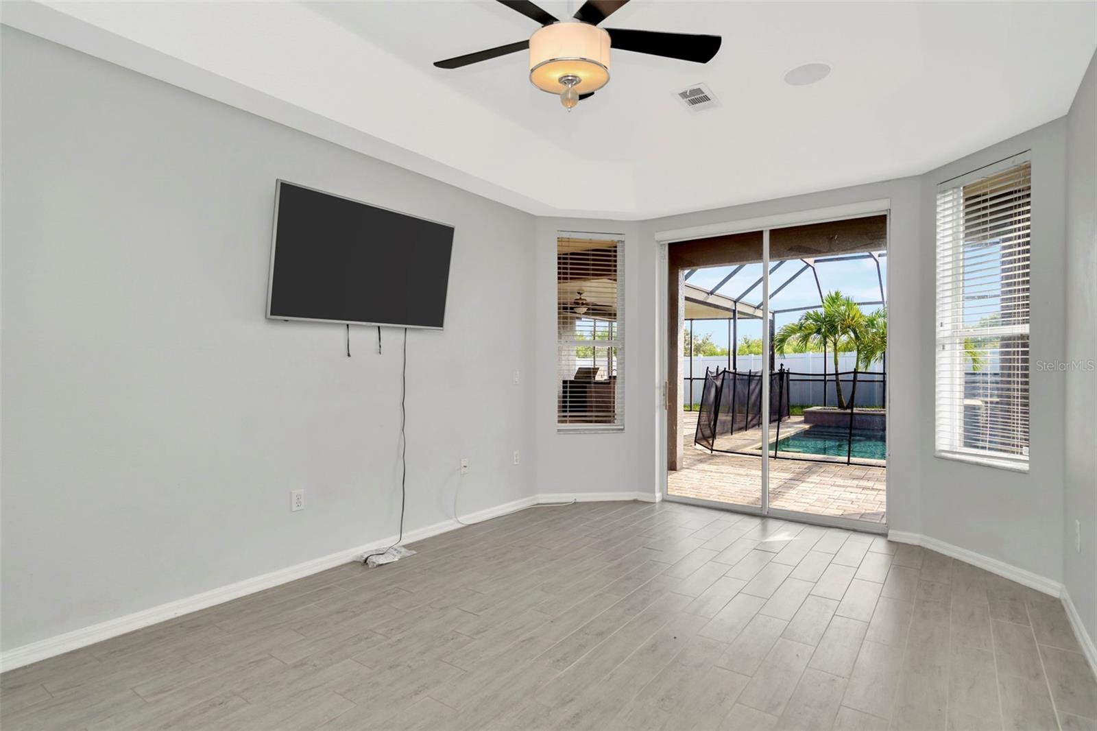 Image 15 of 50 For 8918 Linebrook Drive