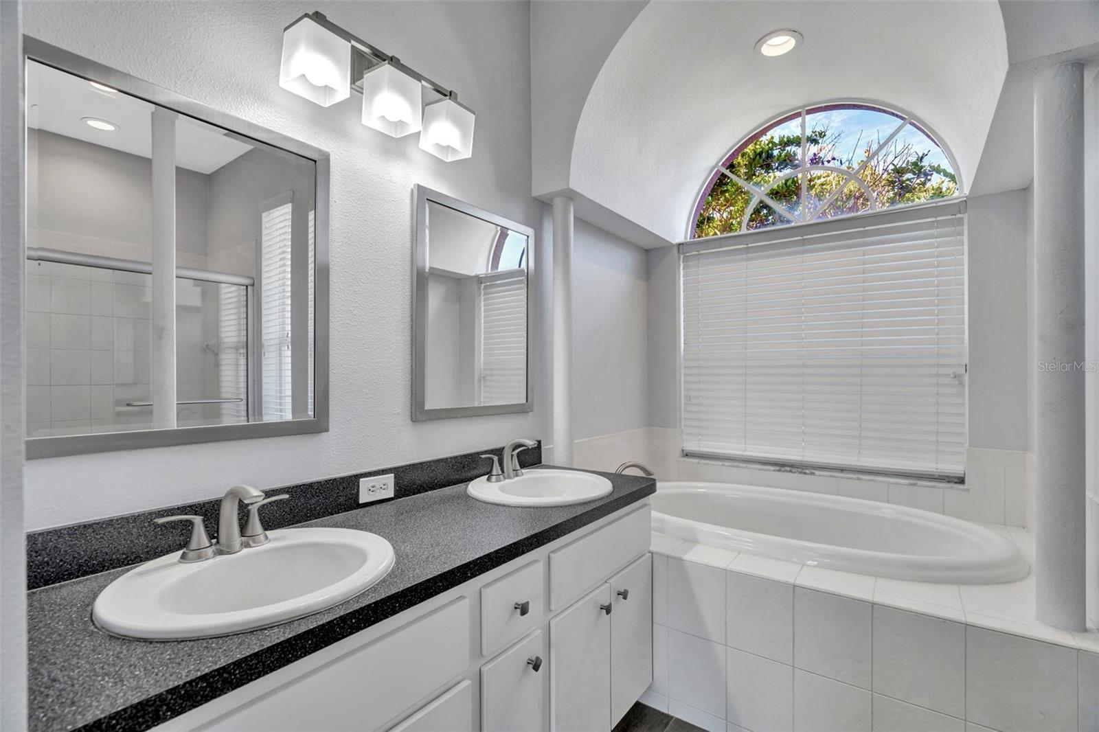 Image 18 of 50 For 8918 Linebrook Drive