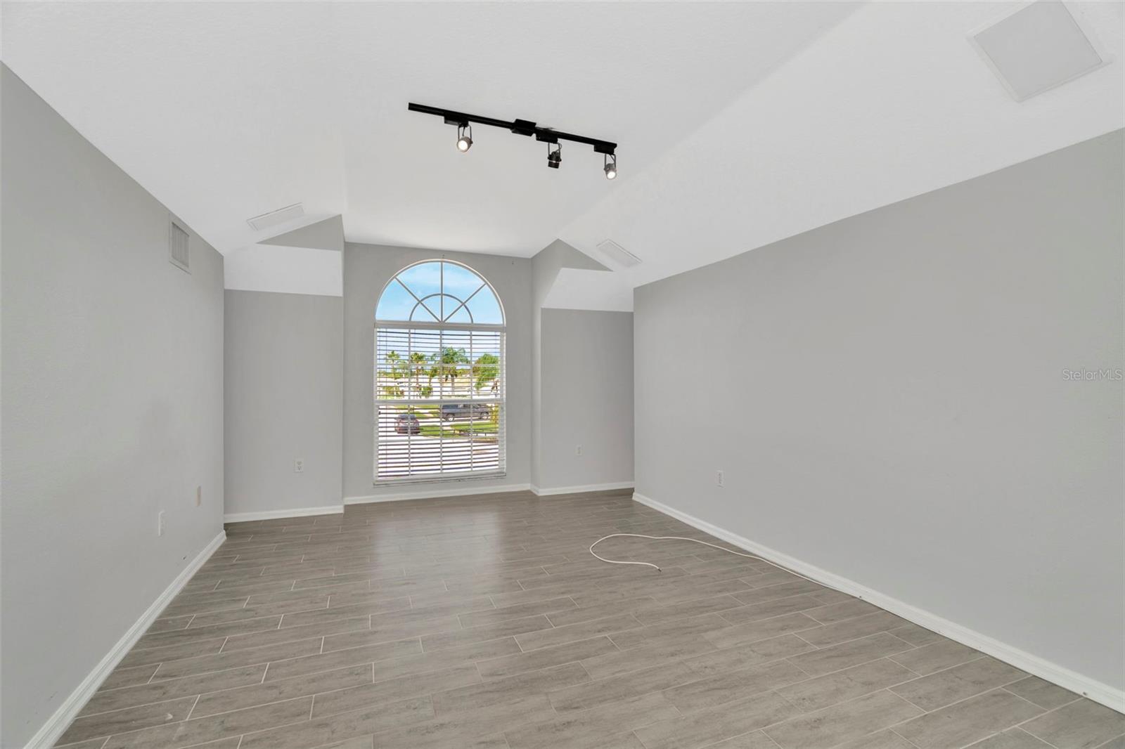 Image 29 of 50 For 8918 Linebrook Drive