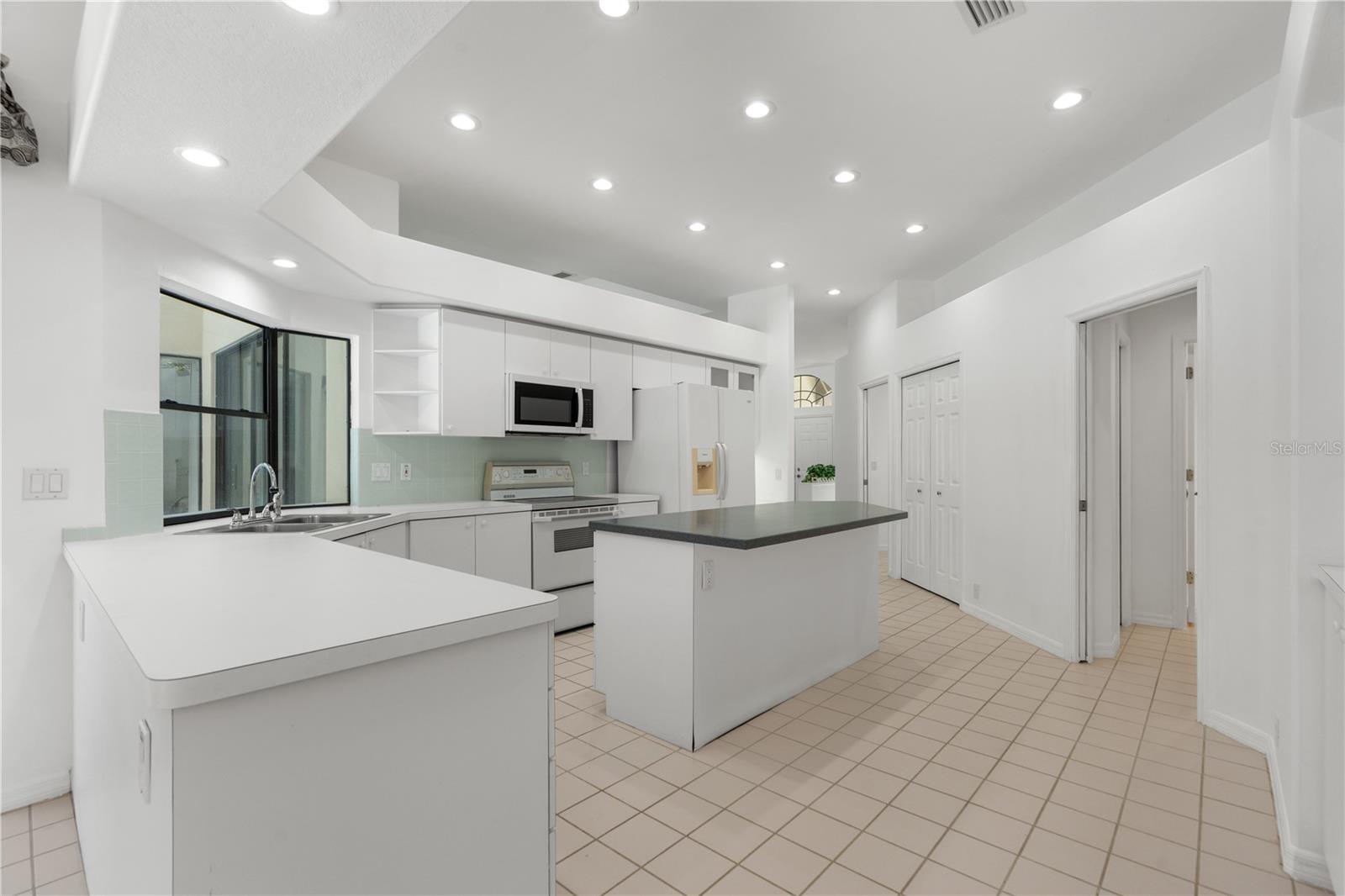 Image 11 of 48 For 13368 Danmar Avenue