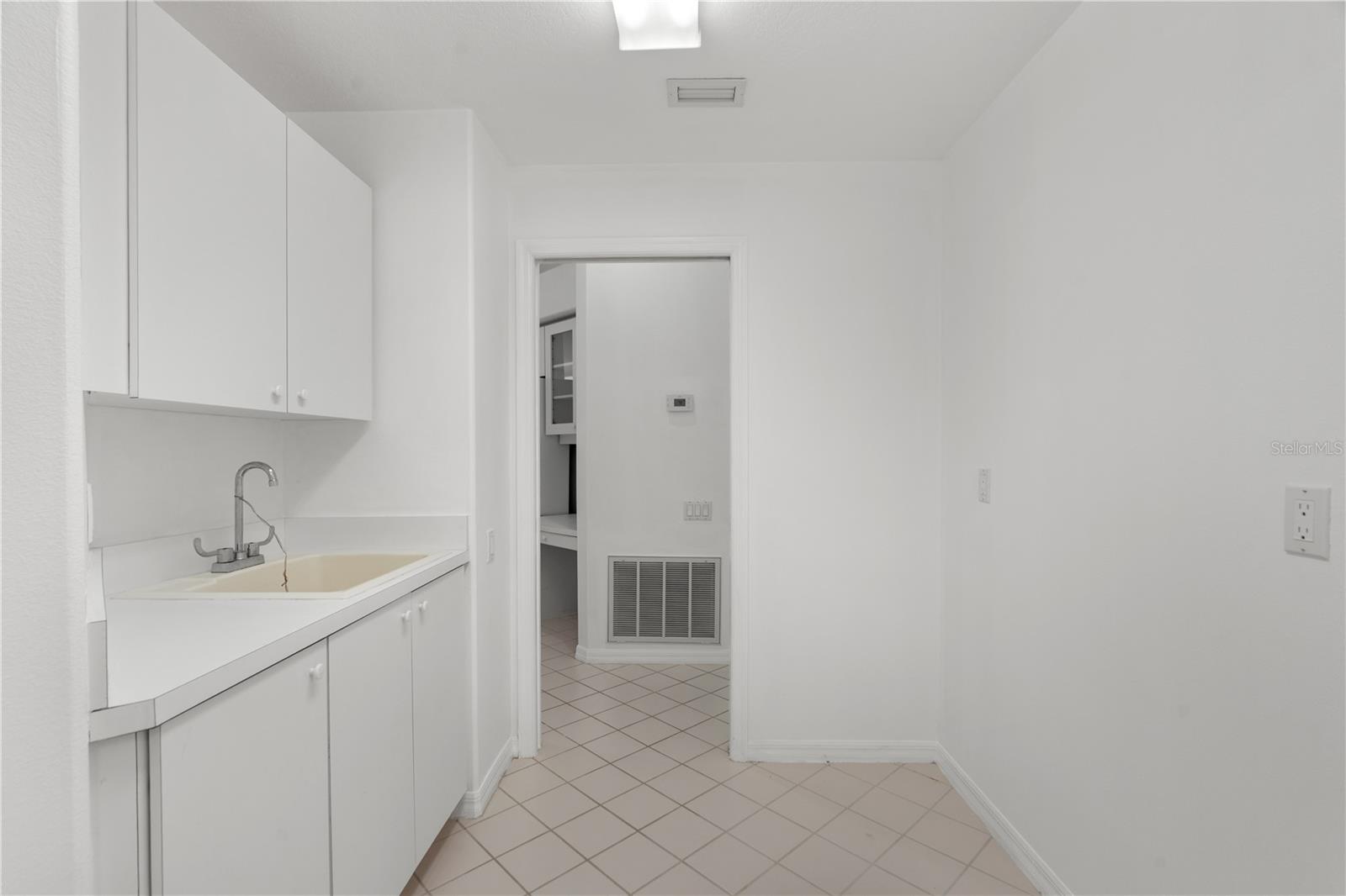 Image 32 of 48 For 13368 Danmar Avenue