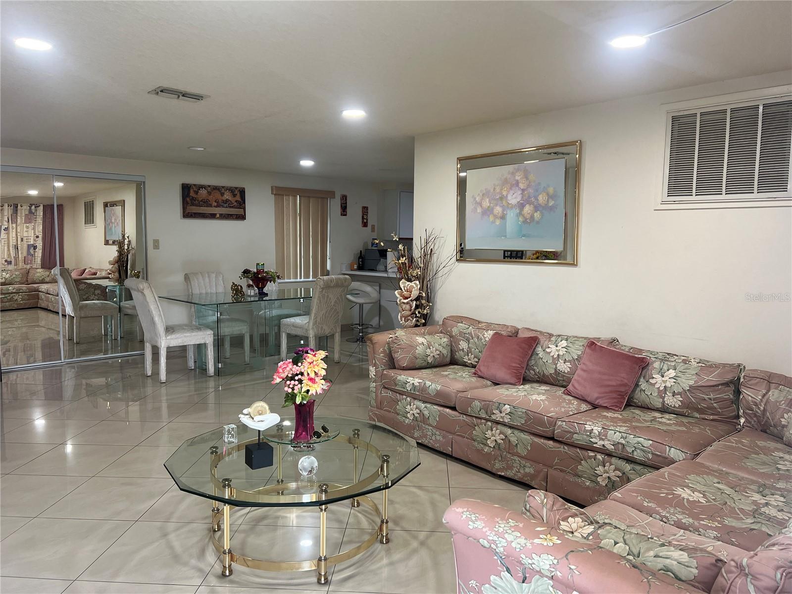 Image 7 of 13 For 2122 Shannon Drive