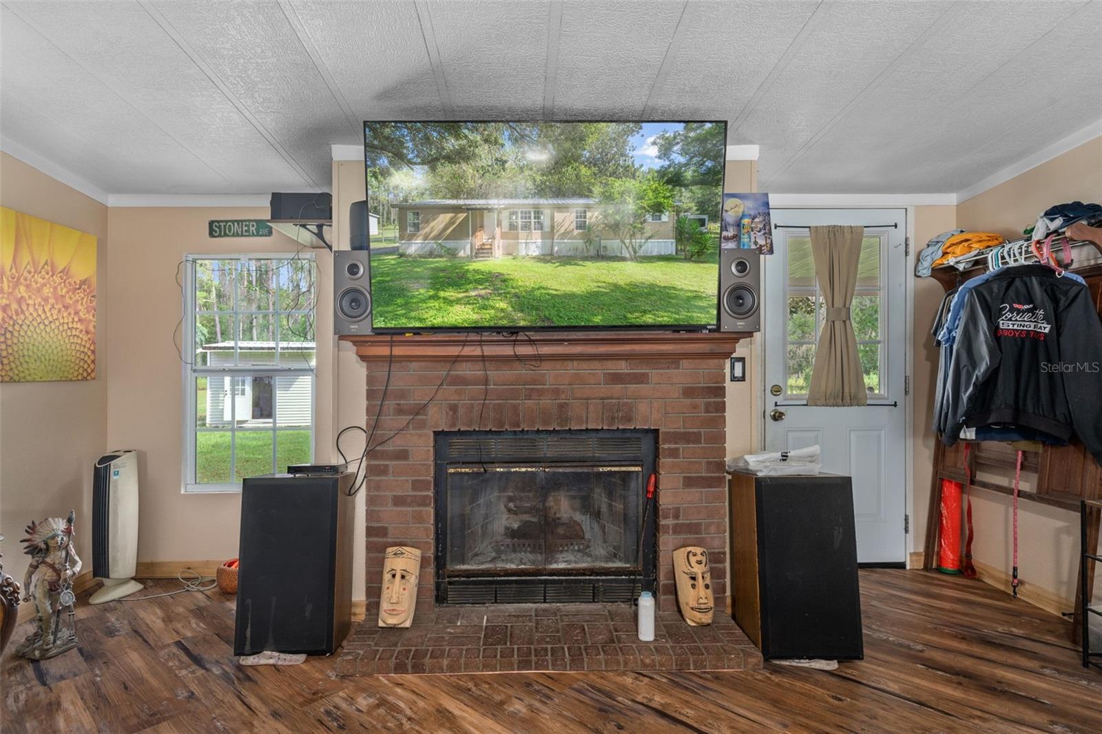 Image 11 of 52 For 7494 Gordon Loop