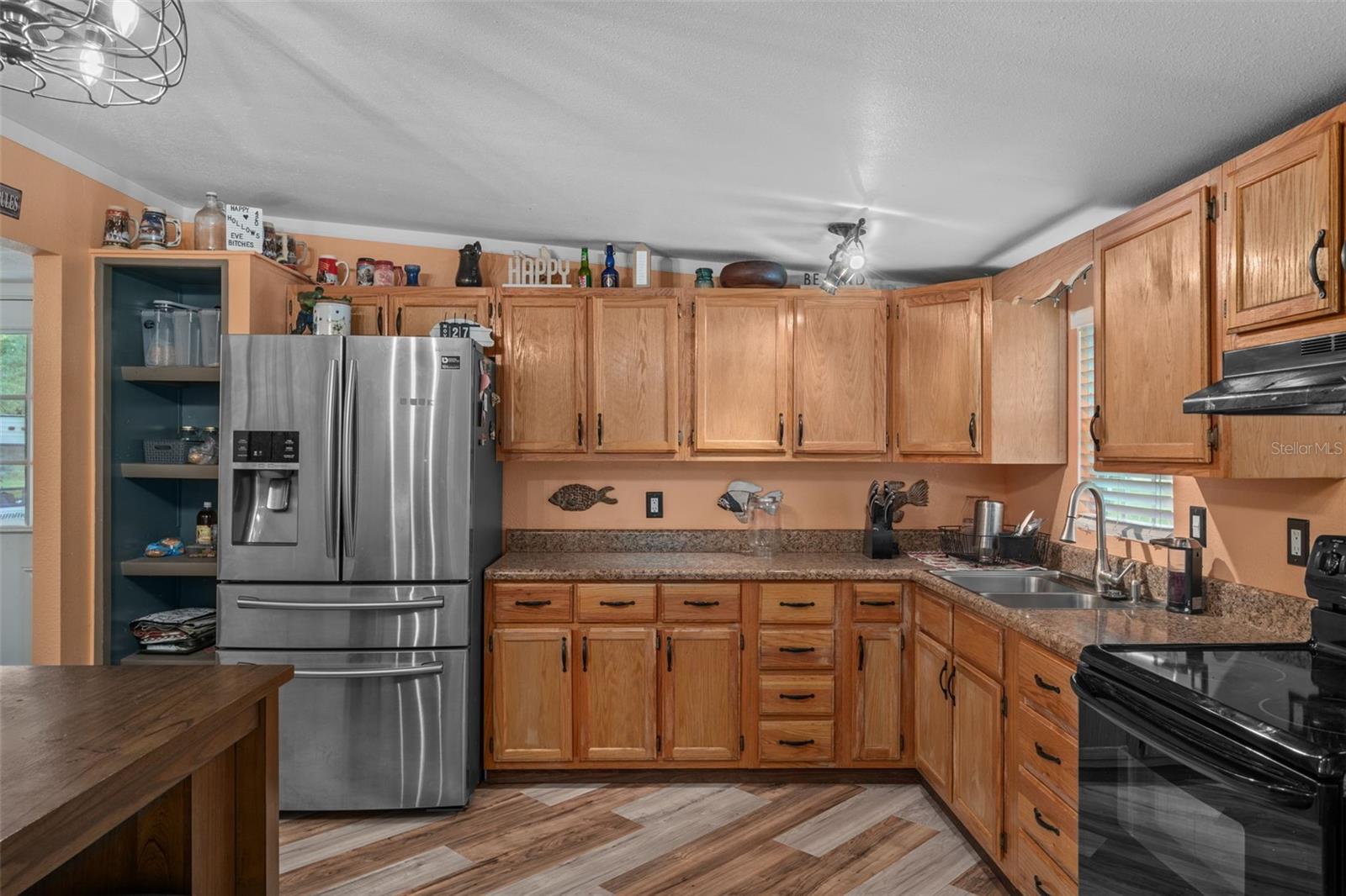 Image 17 of 52 For 7494 Gordon Loop